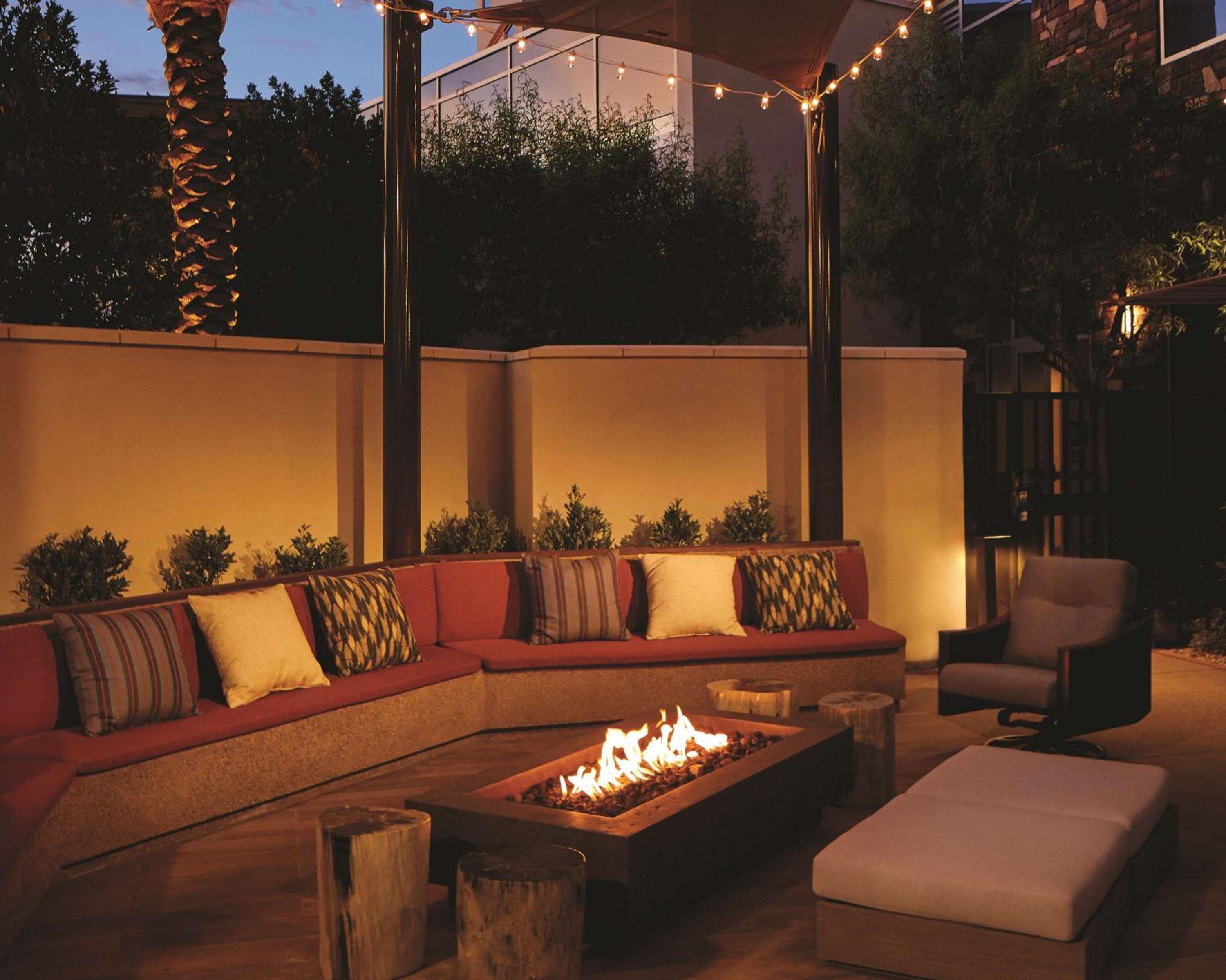 Hyatt Place Las Vegas at Silverton Village