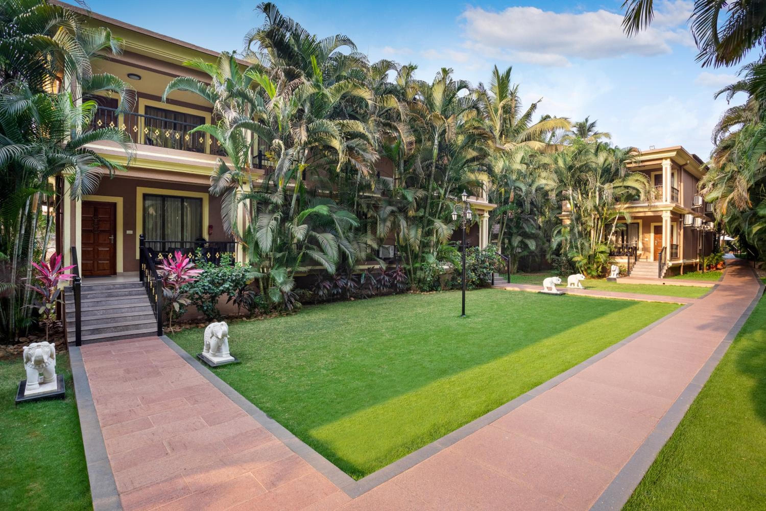 Seashell Suites and Villas - Candolim Goa