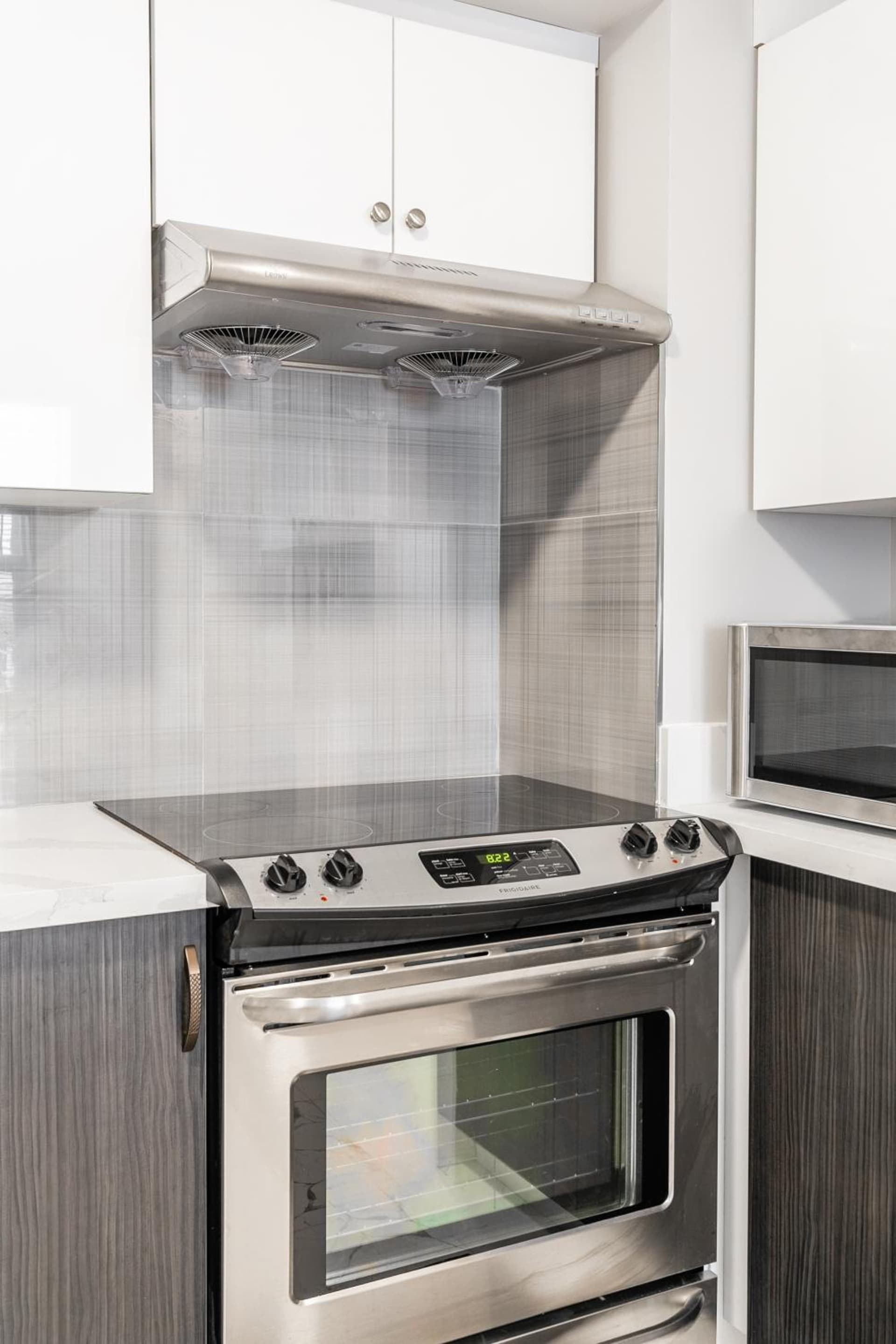 Beautiful renovated home 3 mins drive to Fall