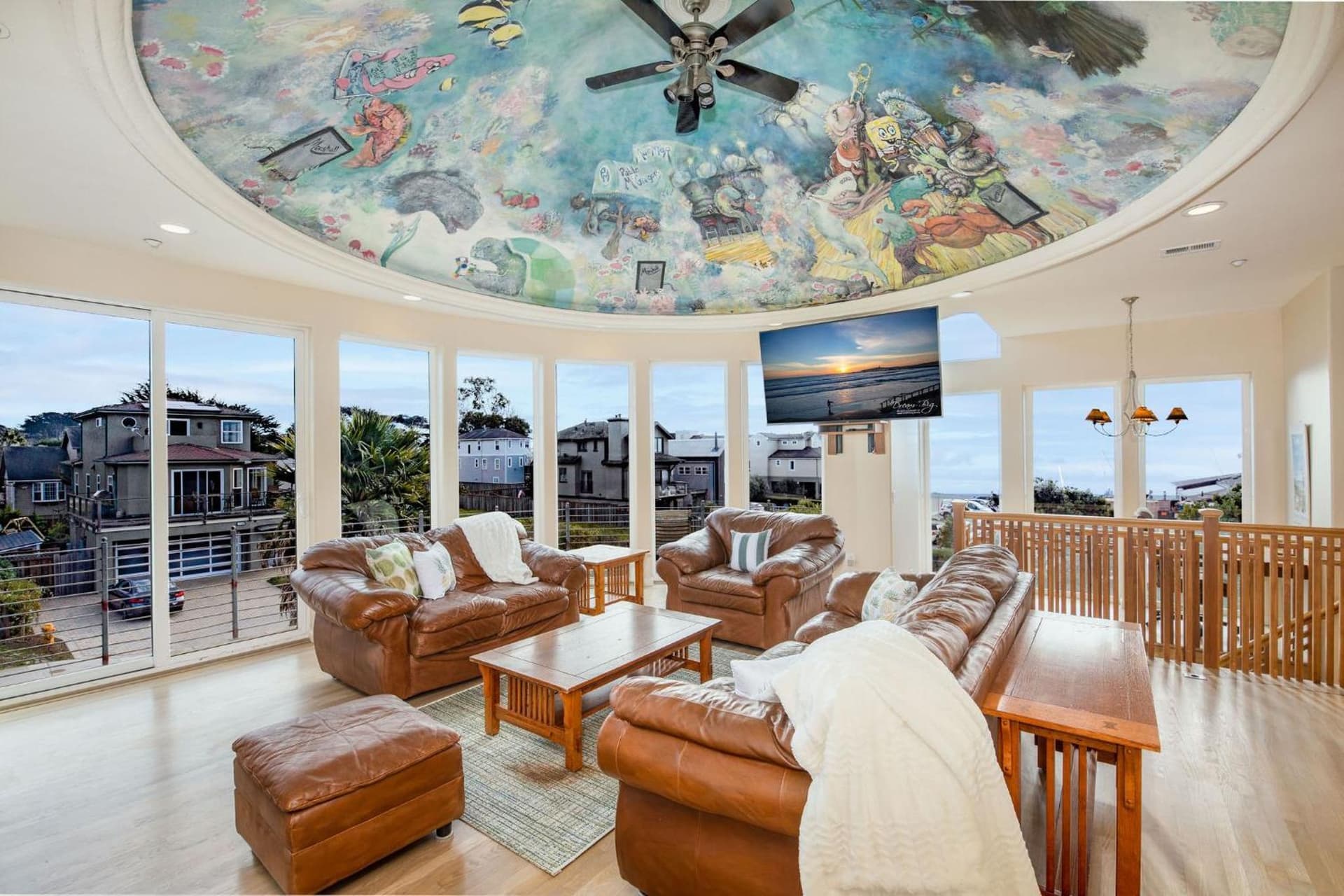 Steps to Beach and Amazing Ocean Views - Miramar Home