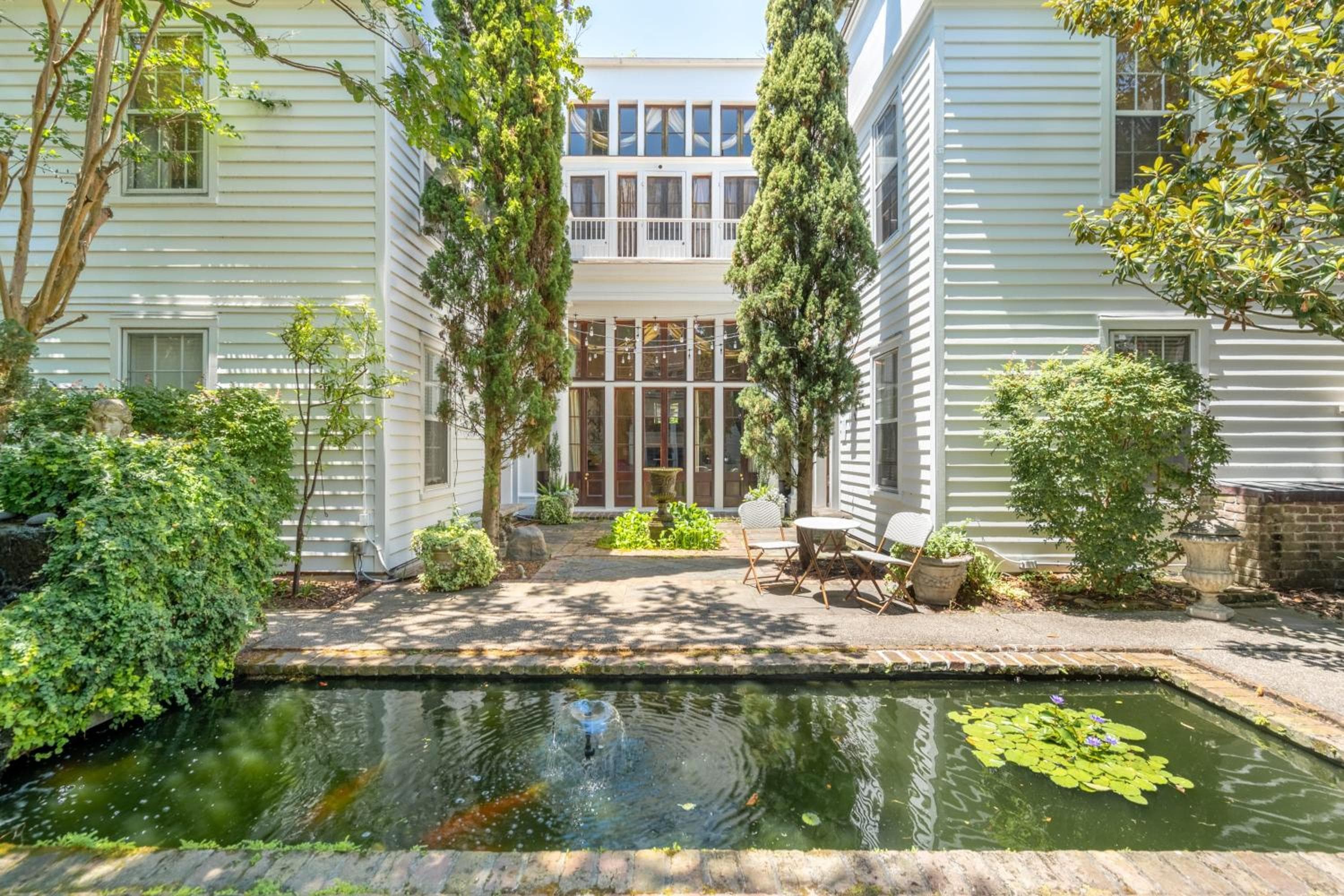 Serene Cottage with Beautiful Garden and Heated Pool
