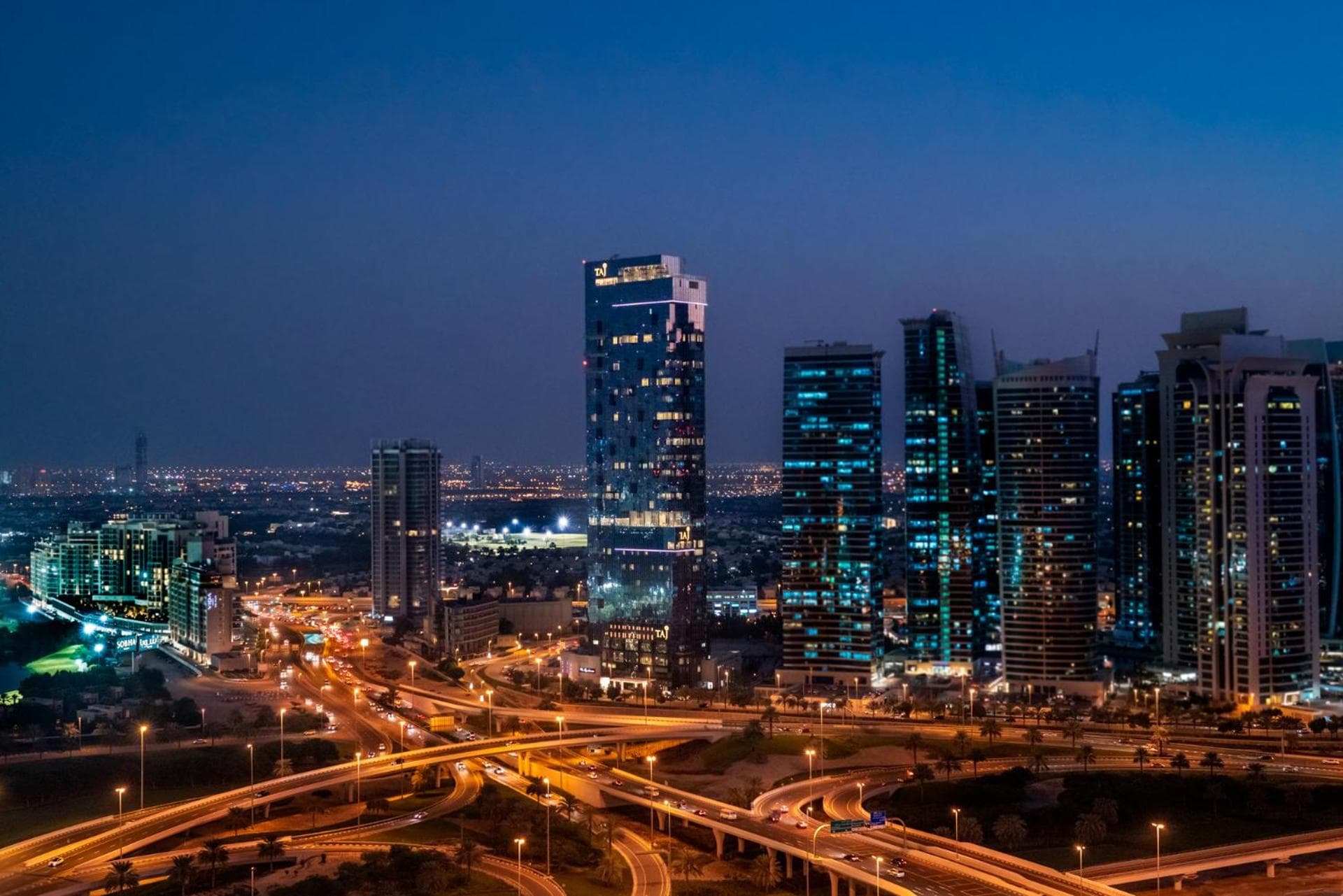 Taj Jumeirah Lakes Towers