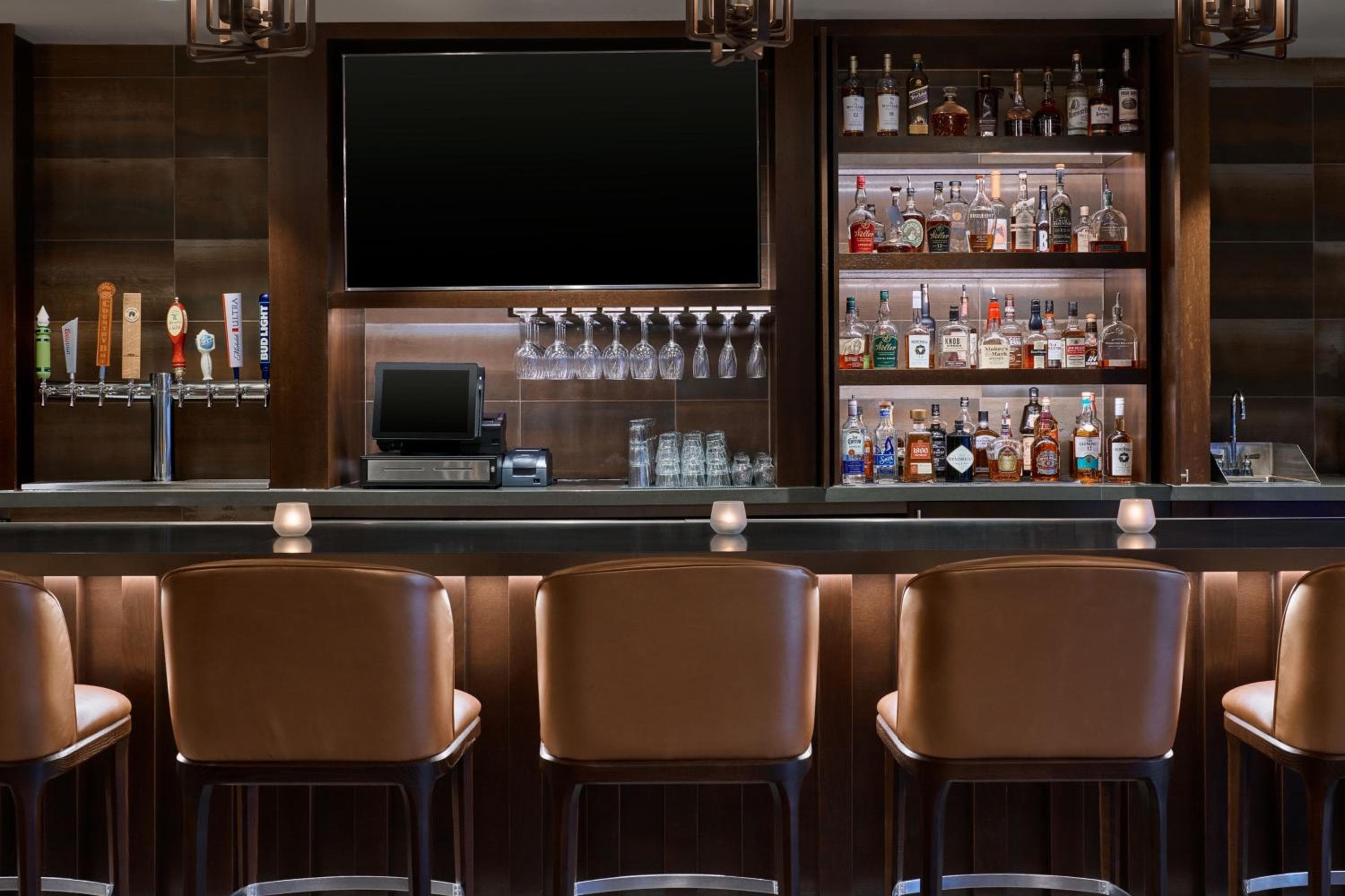 Delta Hotels by Marriott Ashland Downtown