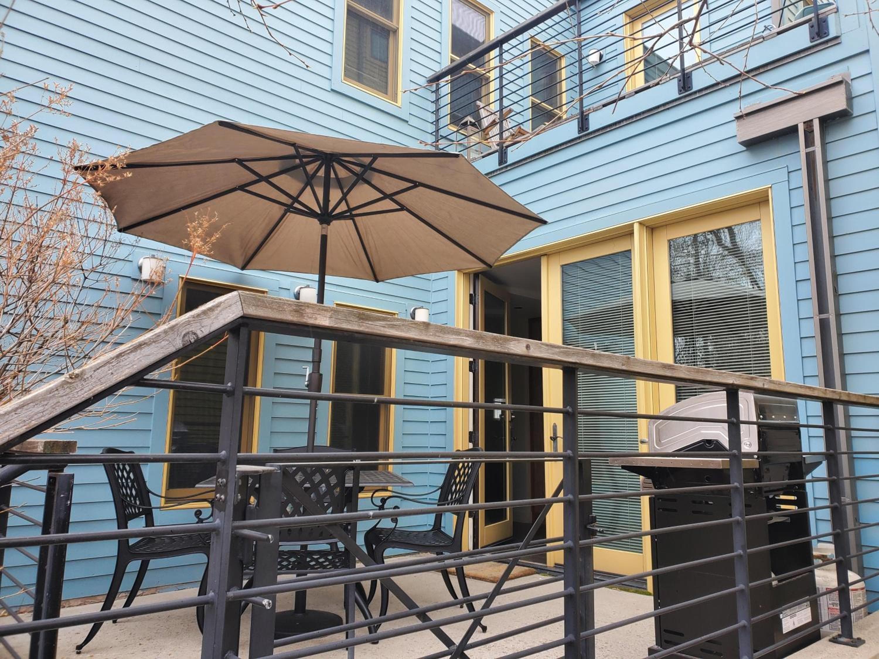 This Deluxe Contemporary 3-story Condo Offers The Best Of Bozeman!