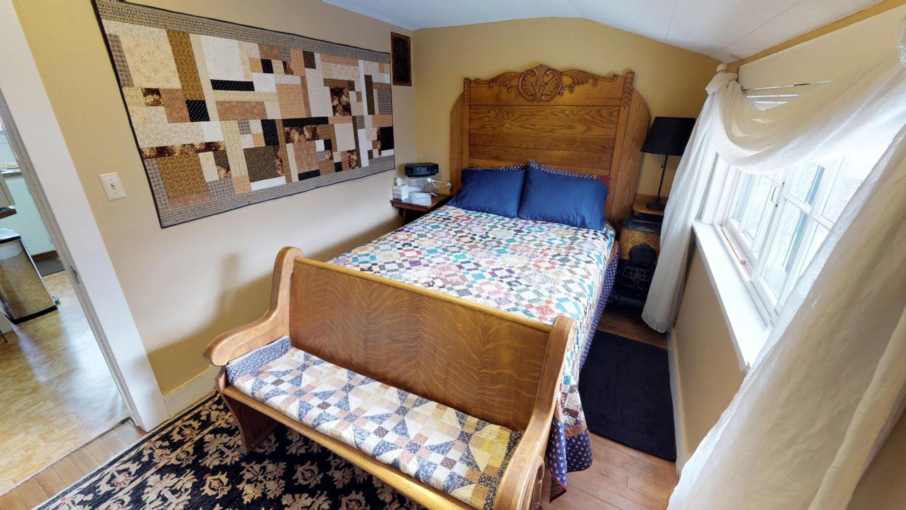 Cozy, Well Equipped House 4 Blocks From Downtown