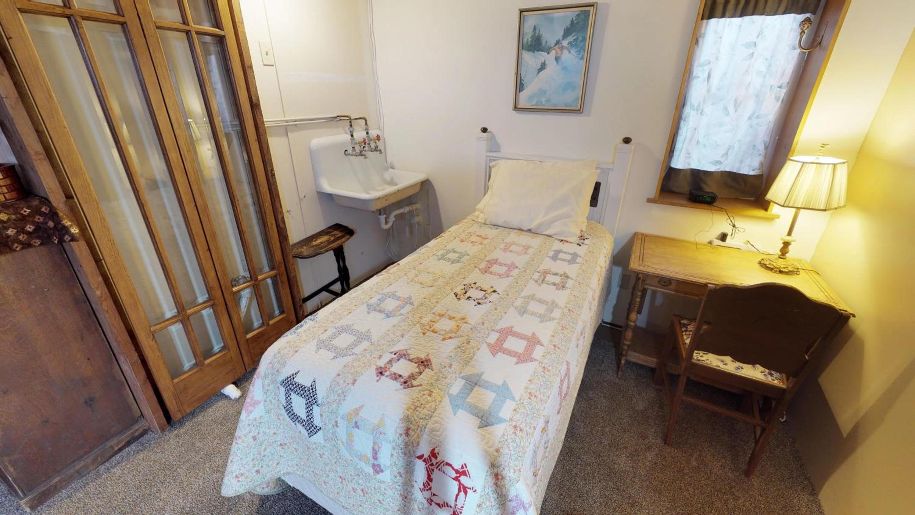 Cozy, Well Equipped House 4 Blocks From Downtown