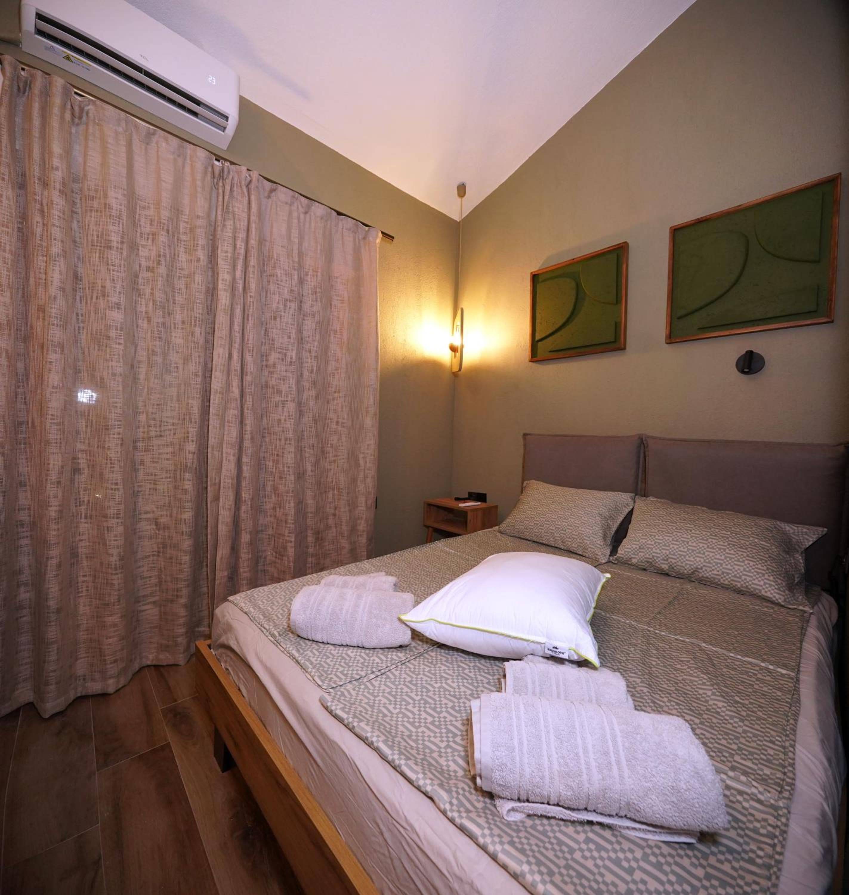 ELiFourka - Seaside Luxury - 170m to the Beach - Power Onsite for Electric Vehicle
