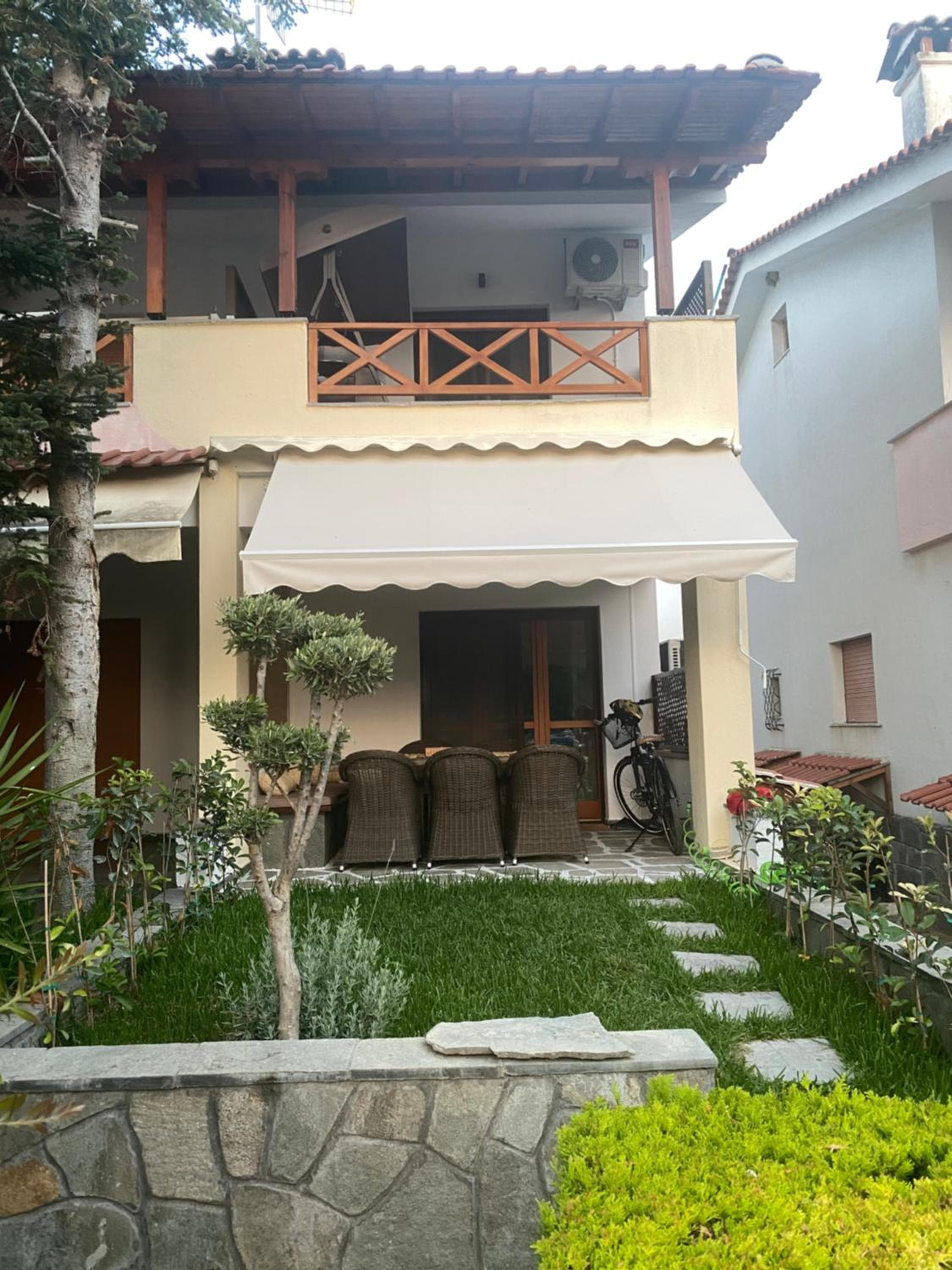 ELiFourka - Seaside Luxury - 170m to the Beach - Power Onsite for Electric Vehicle