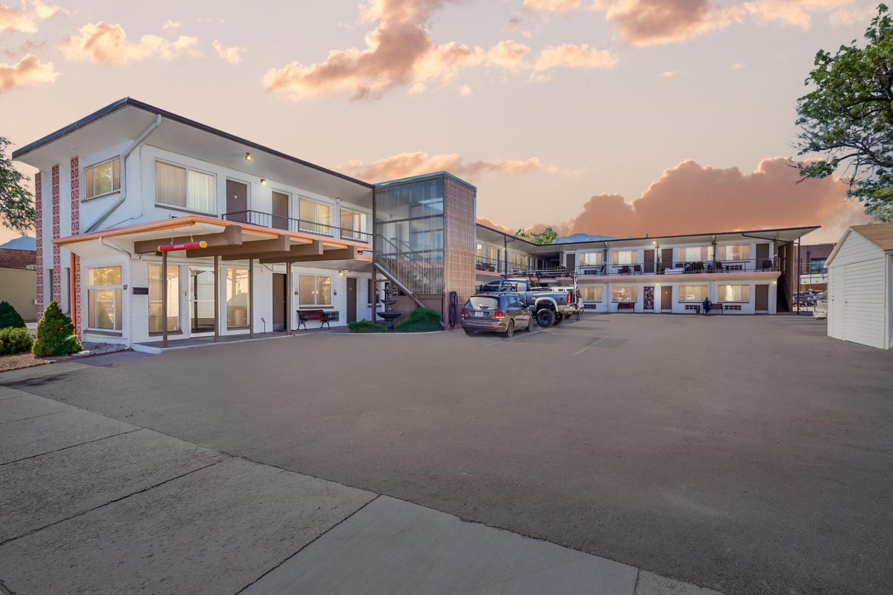Nevada Flats Hotel
