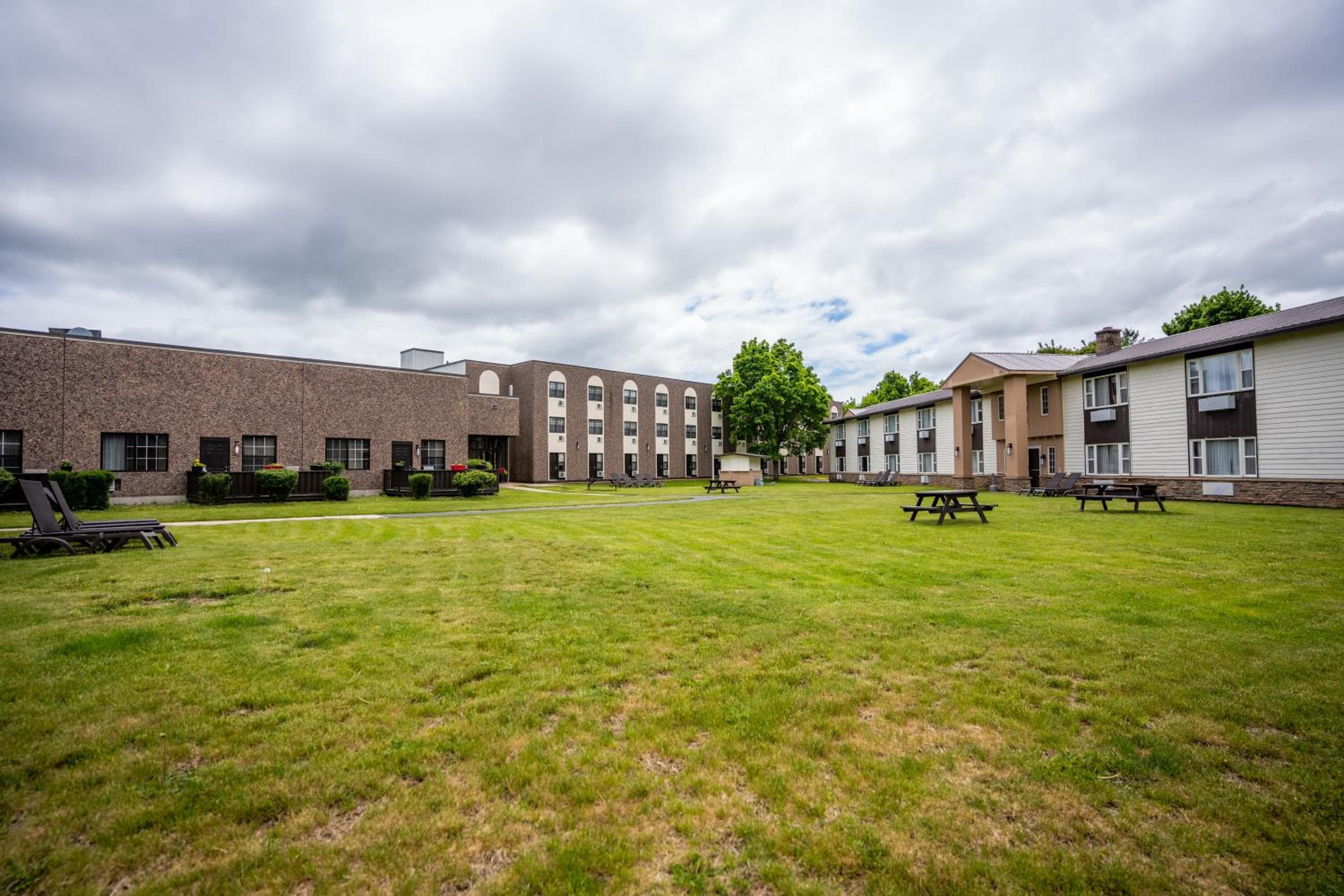 Glengarry Extended Stays