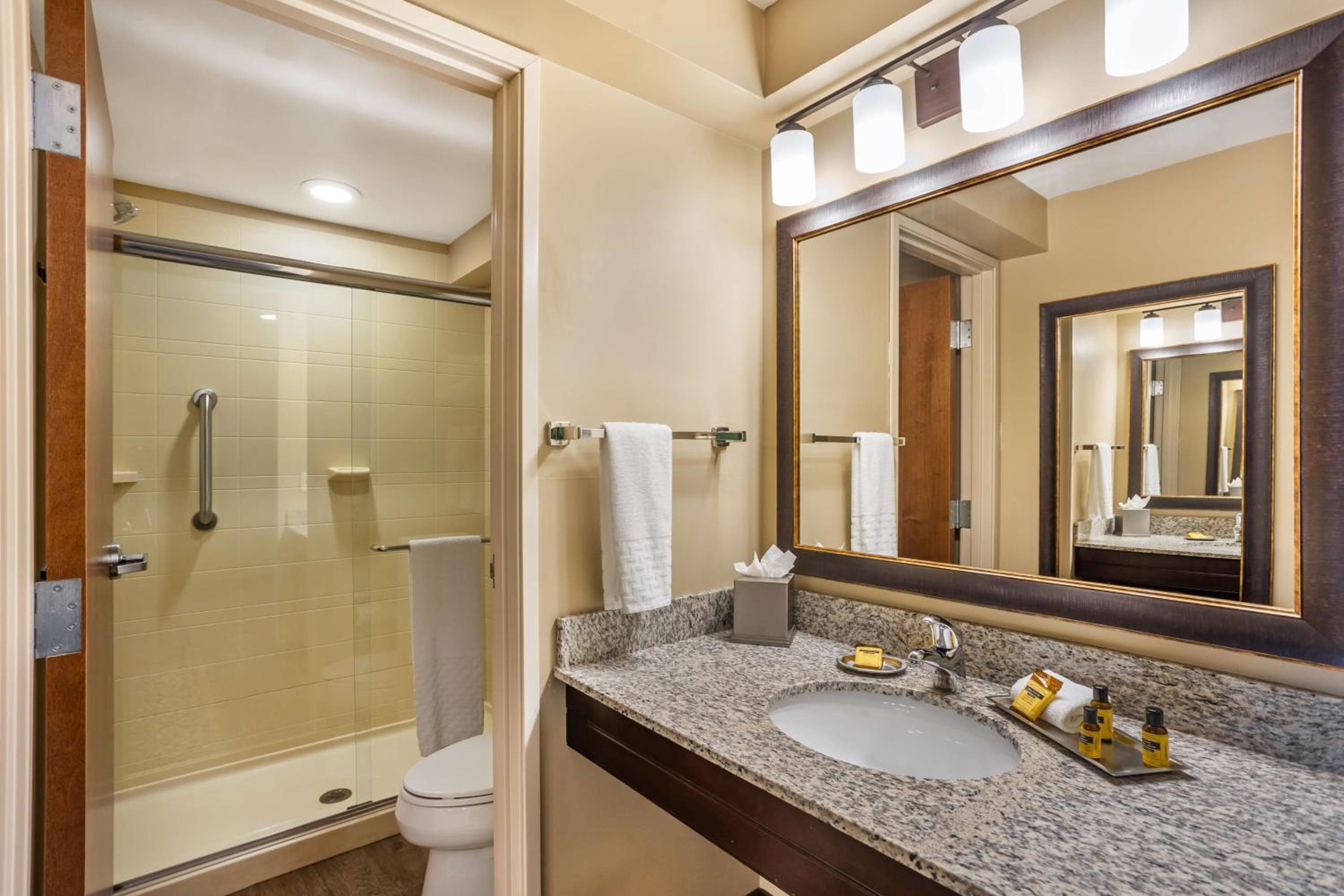Best Western Plus Intercourse Village Inn