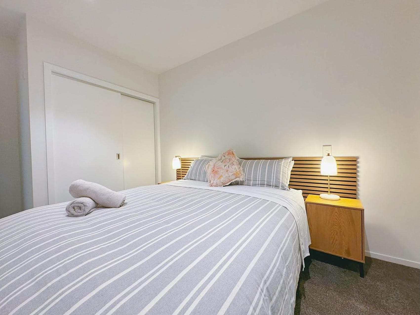 Modern 2BR Central Petone Gem