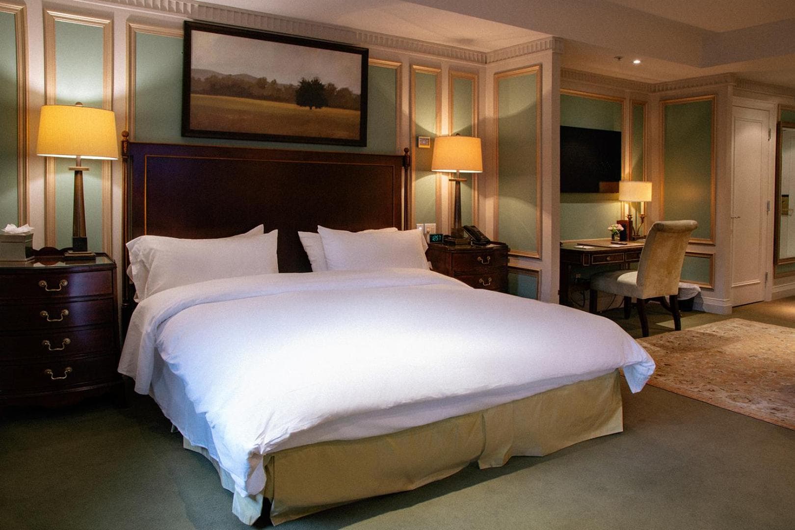 Windsor Arms Hotel