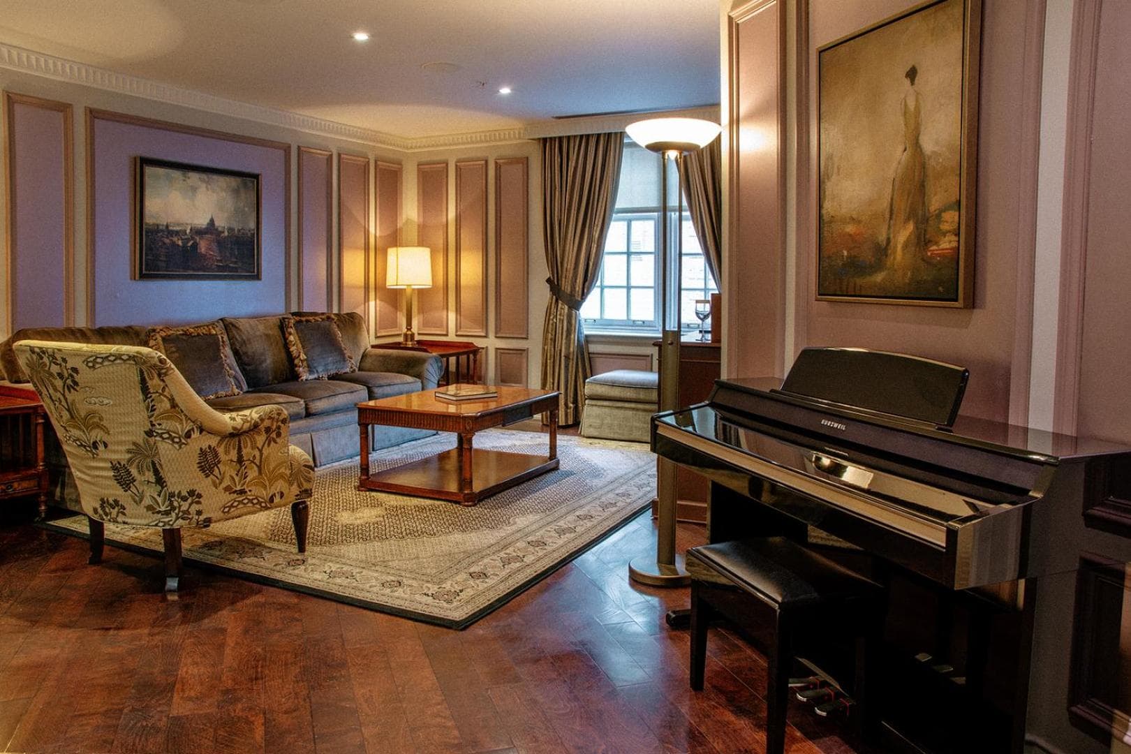 Windsor Arms Hotel