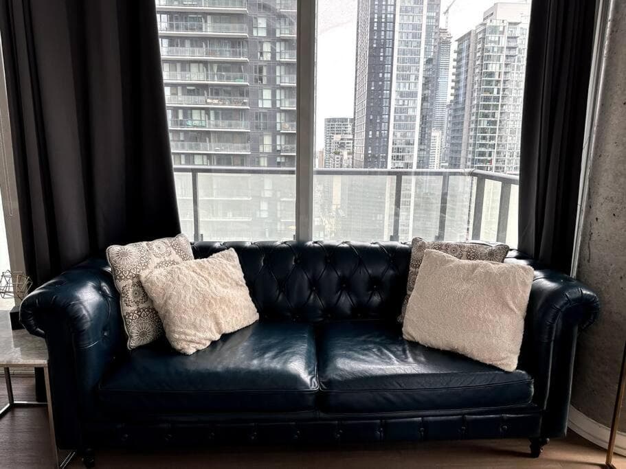 Blue Jays CN Tower Suite