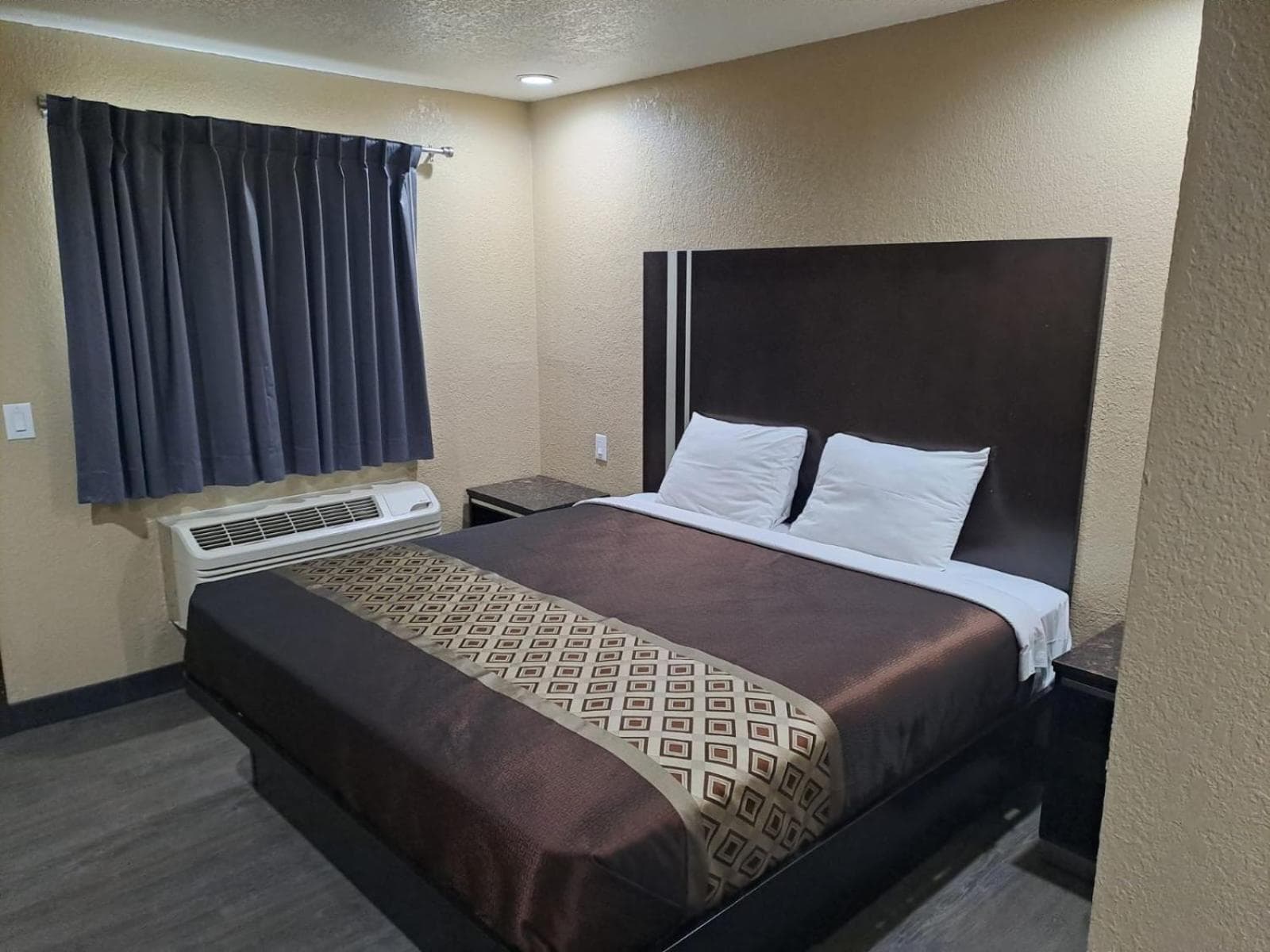 American Inn i10 Rialto and Colton