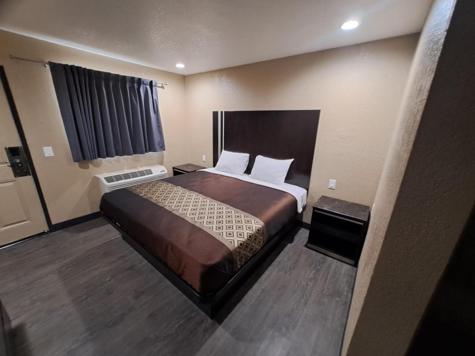 American Inn i10 Rialto and Colton