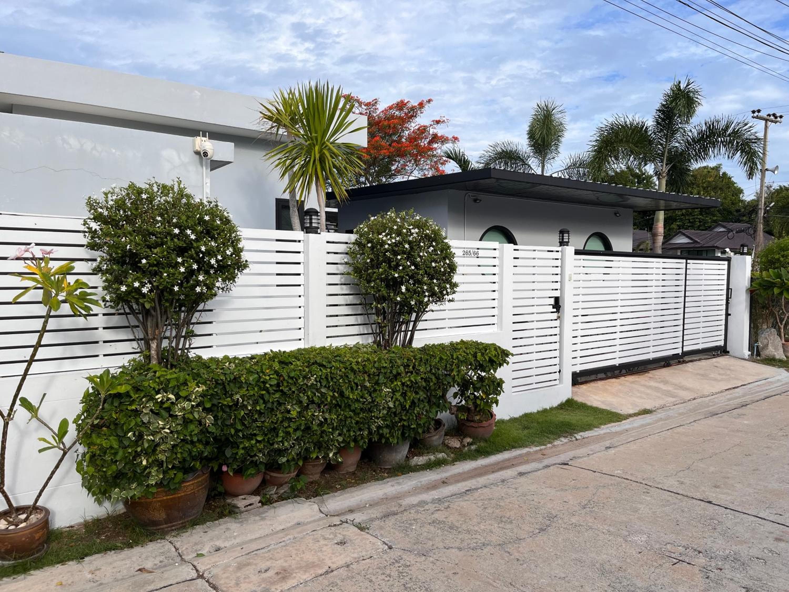 Pudpichaya Pool Villa