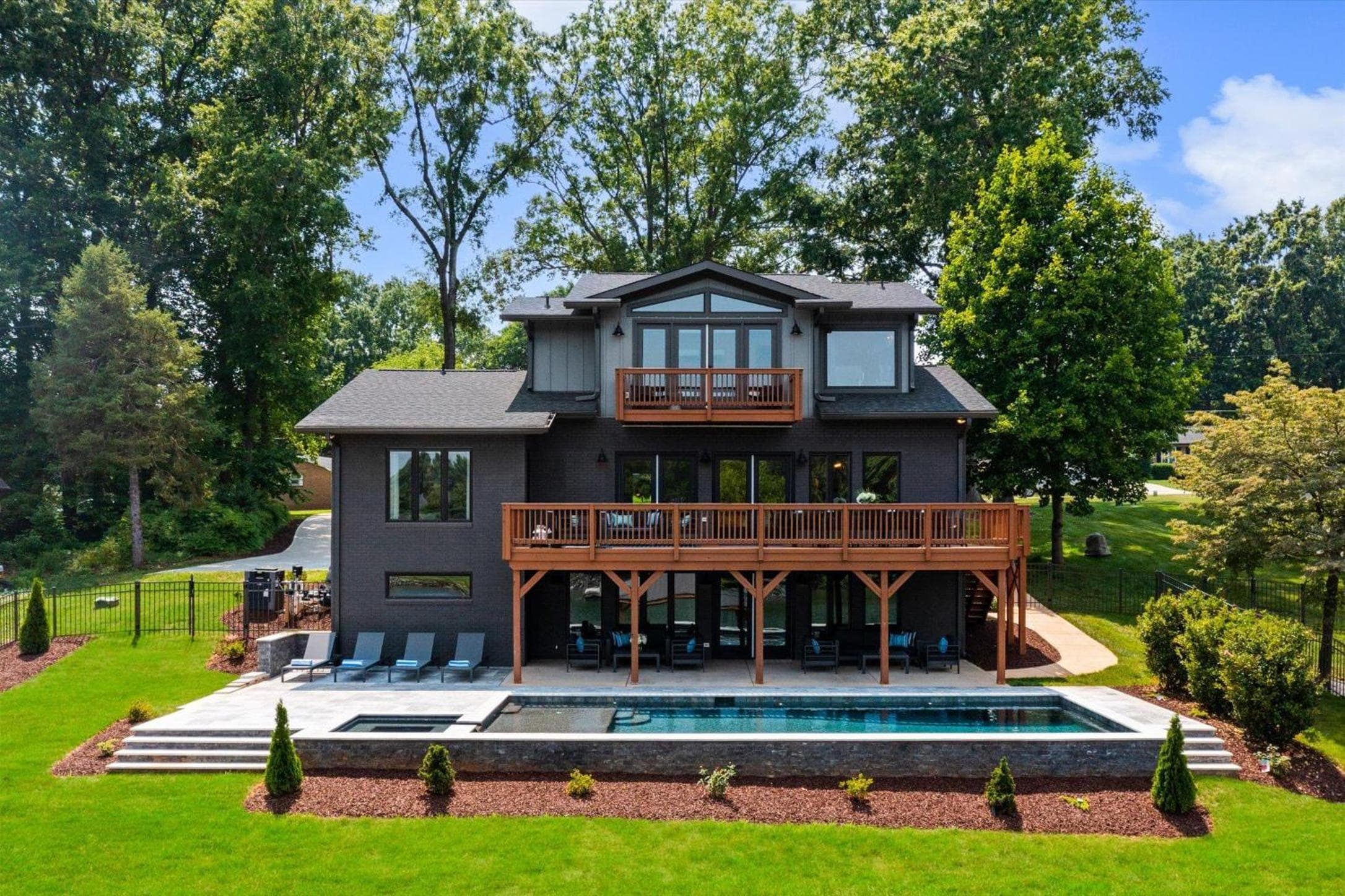 Elysian Shores w/Heated Pool & Optional Boat Rental