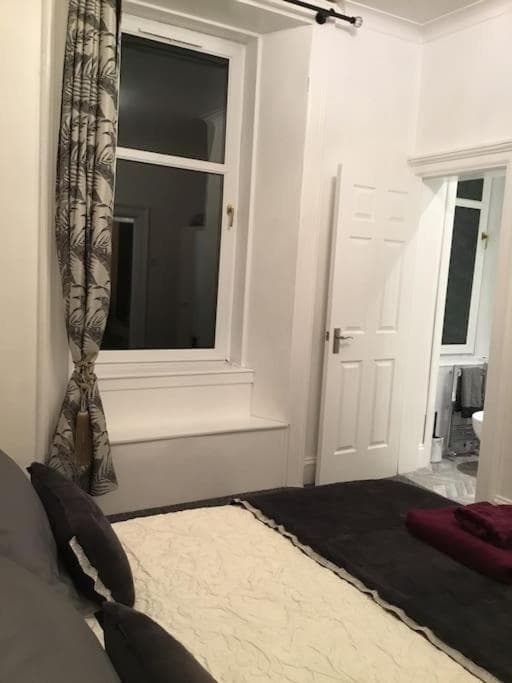 Beautiful 2 double bedrooms, 2 baths apartment