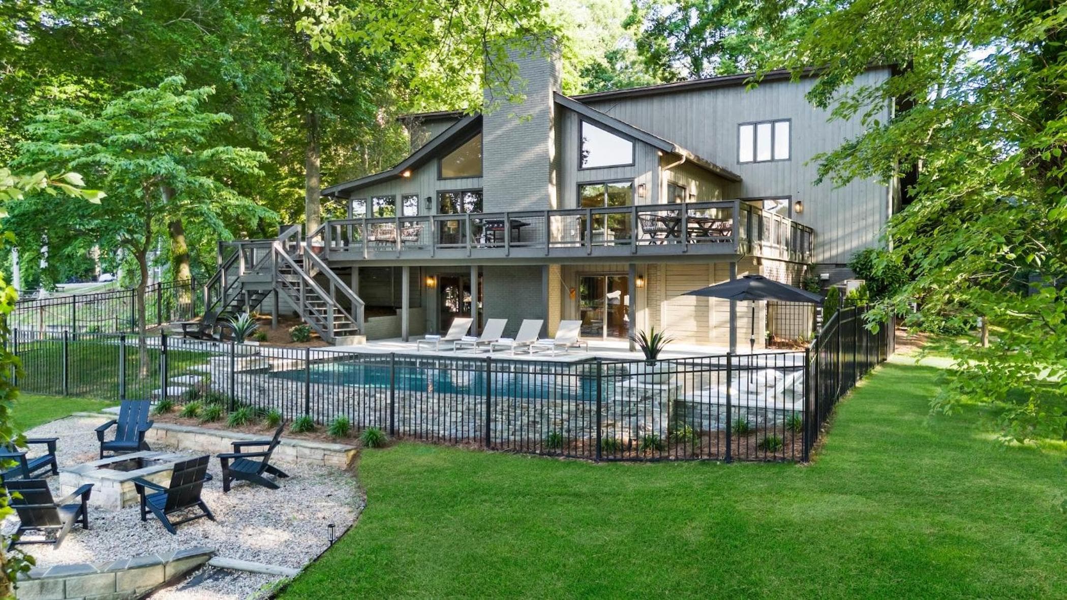 Niblick on Norman w/Heated Pool & Optional Boat Rental
