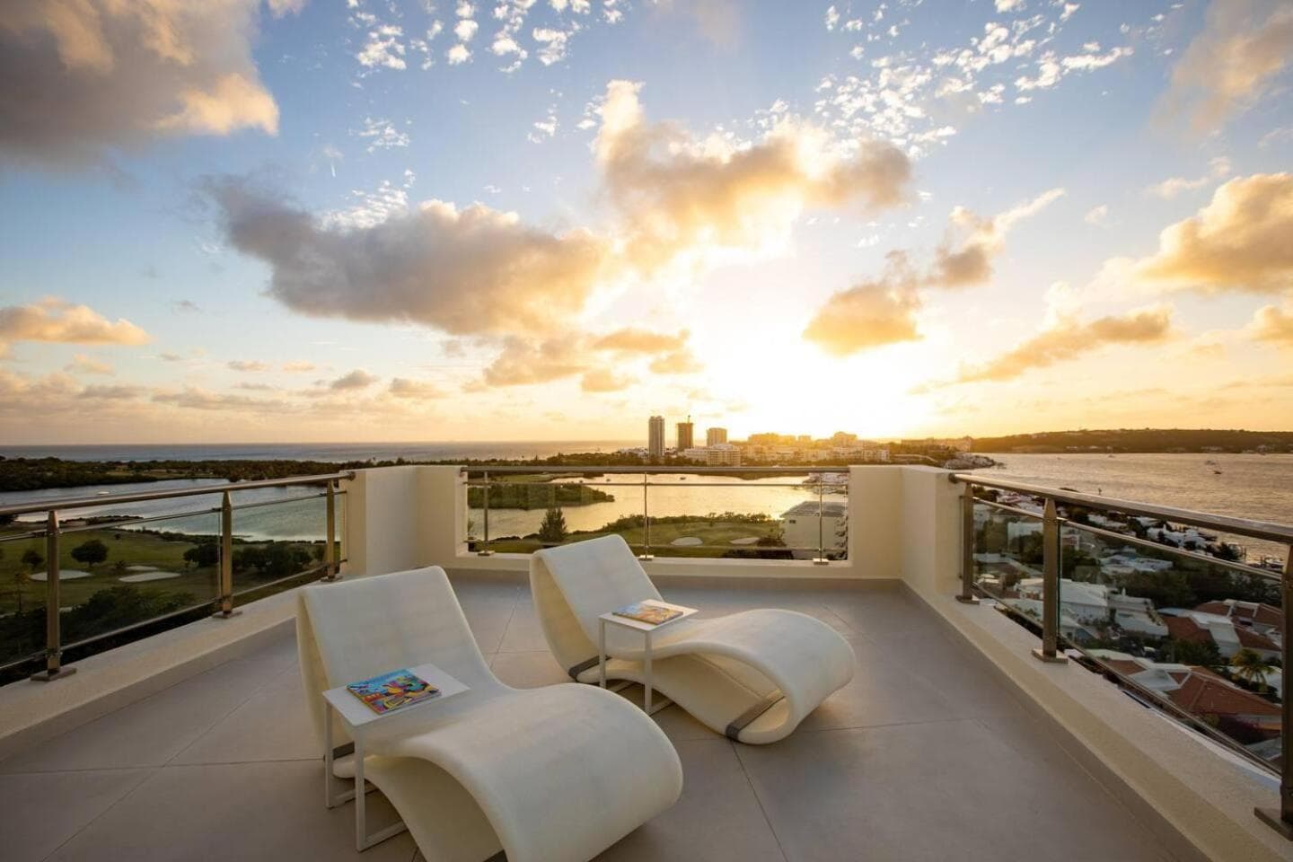 Serenity Penthouse - The Pinnacle of Luxury