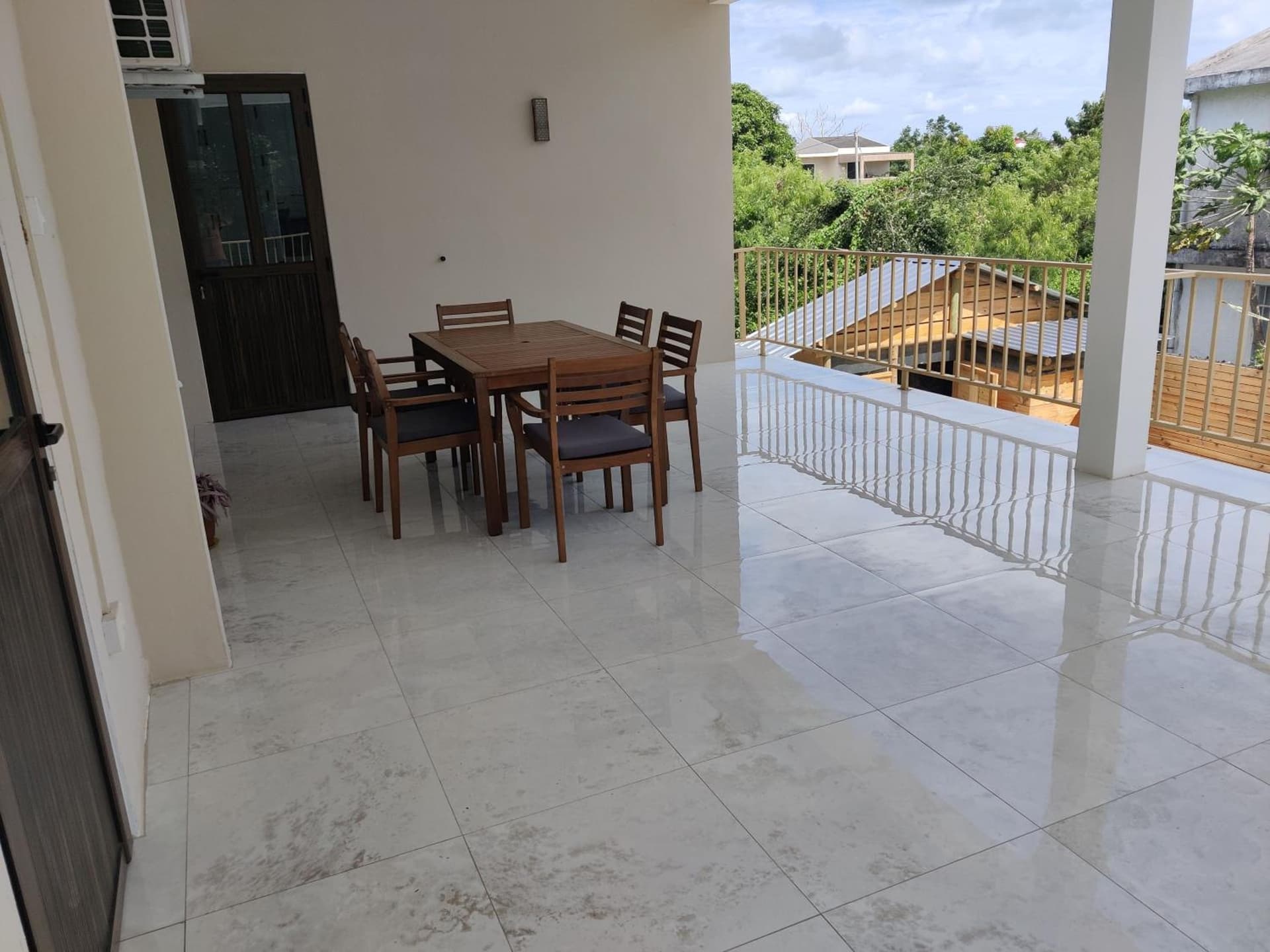 VILLA HOME SHANTI Calodyne