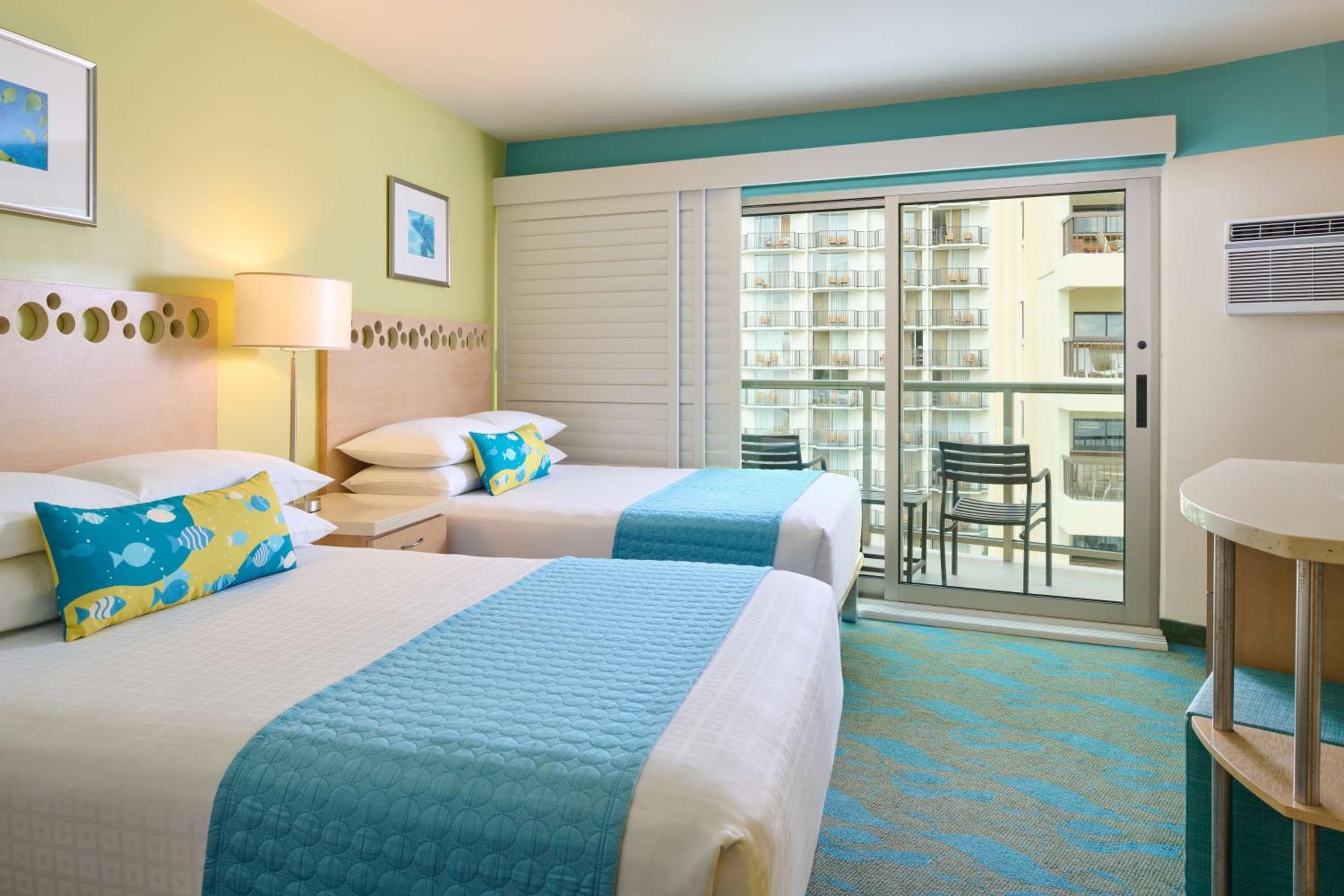 Waikiki Circle Hotel by Castle