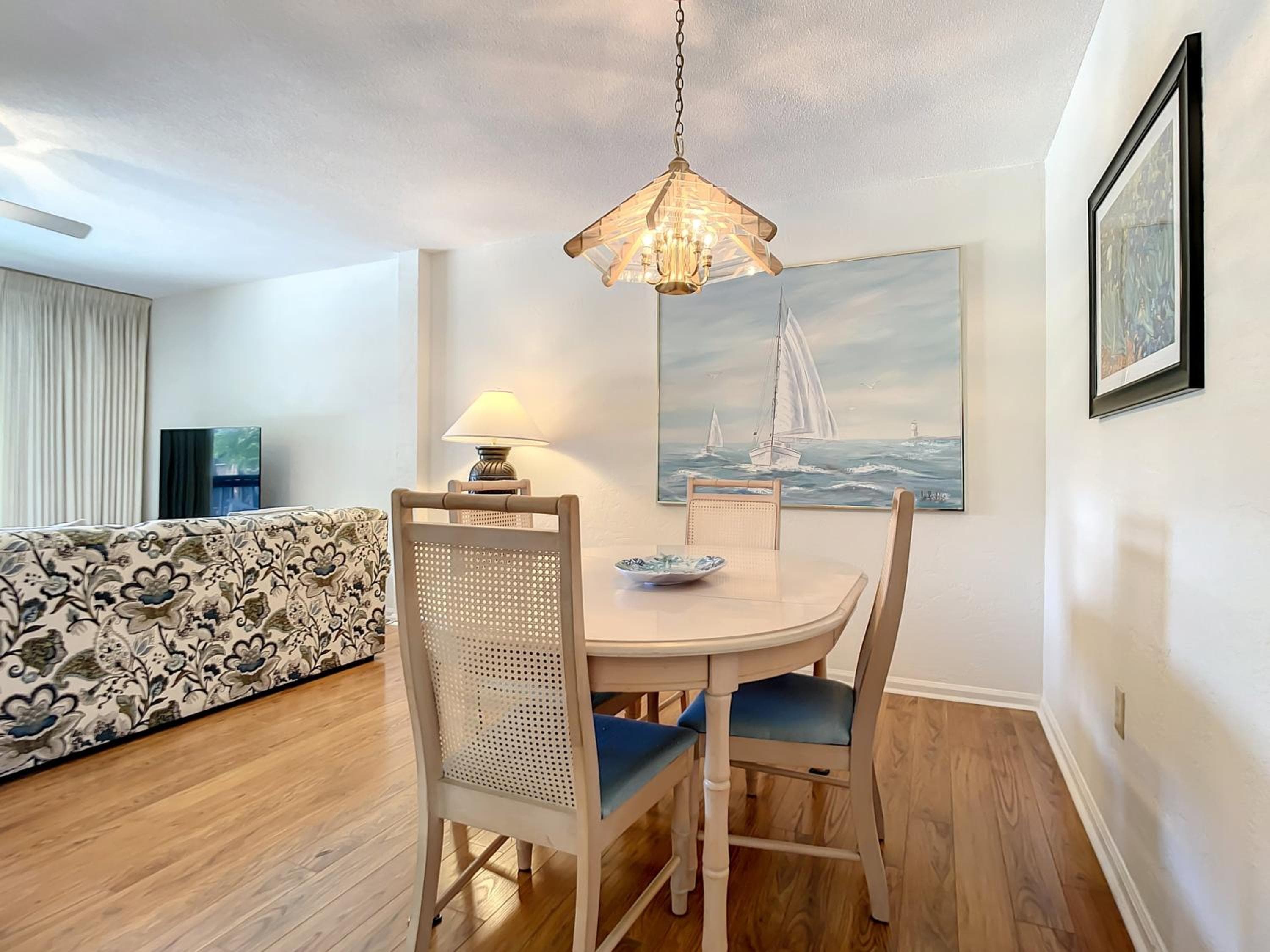 New Rental Quiet Tropical Oasis with Pool View - Coronado Cove