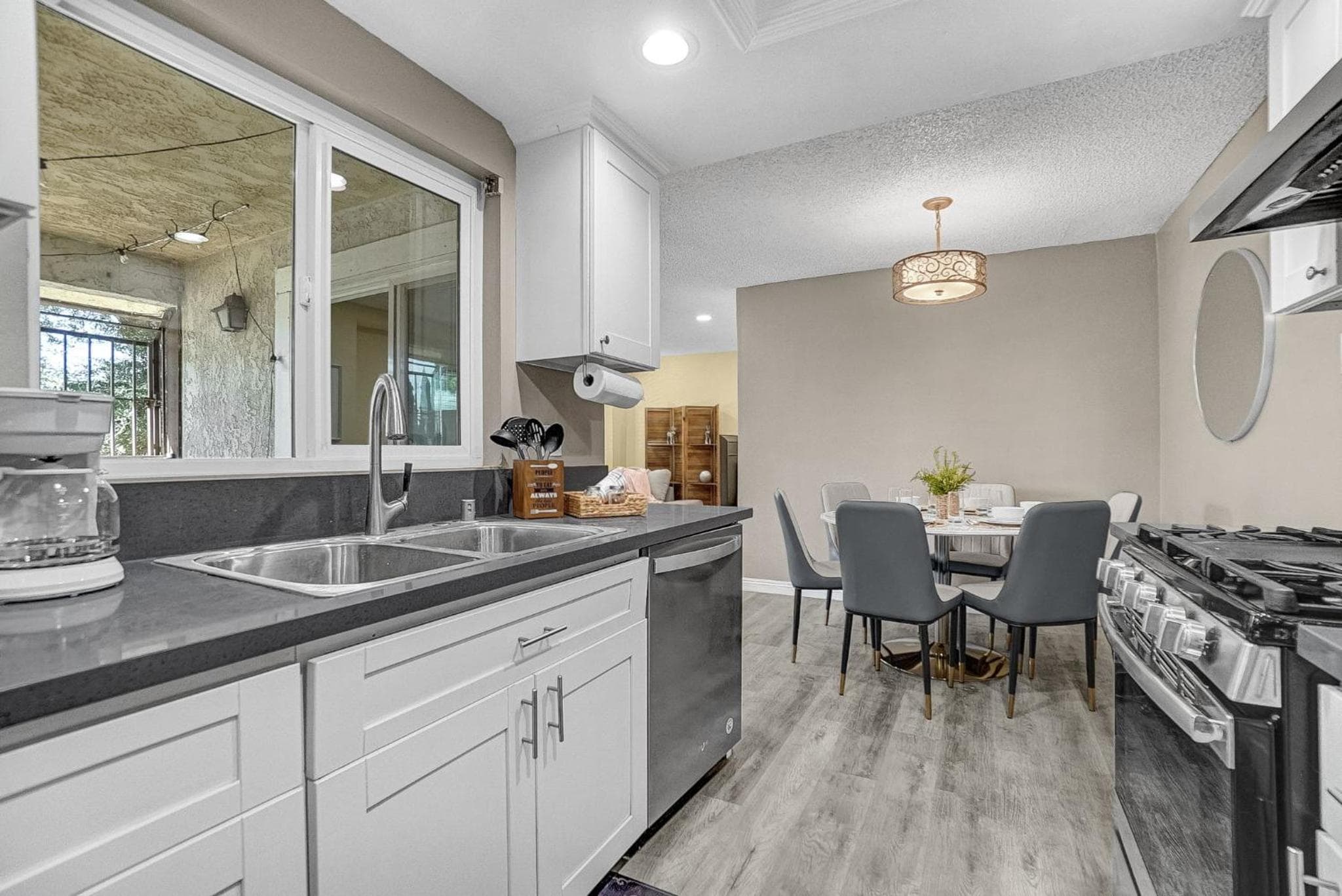 3BR/3BA Townhouse in El Monte