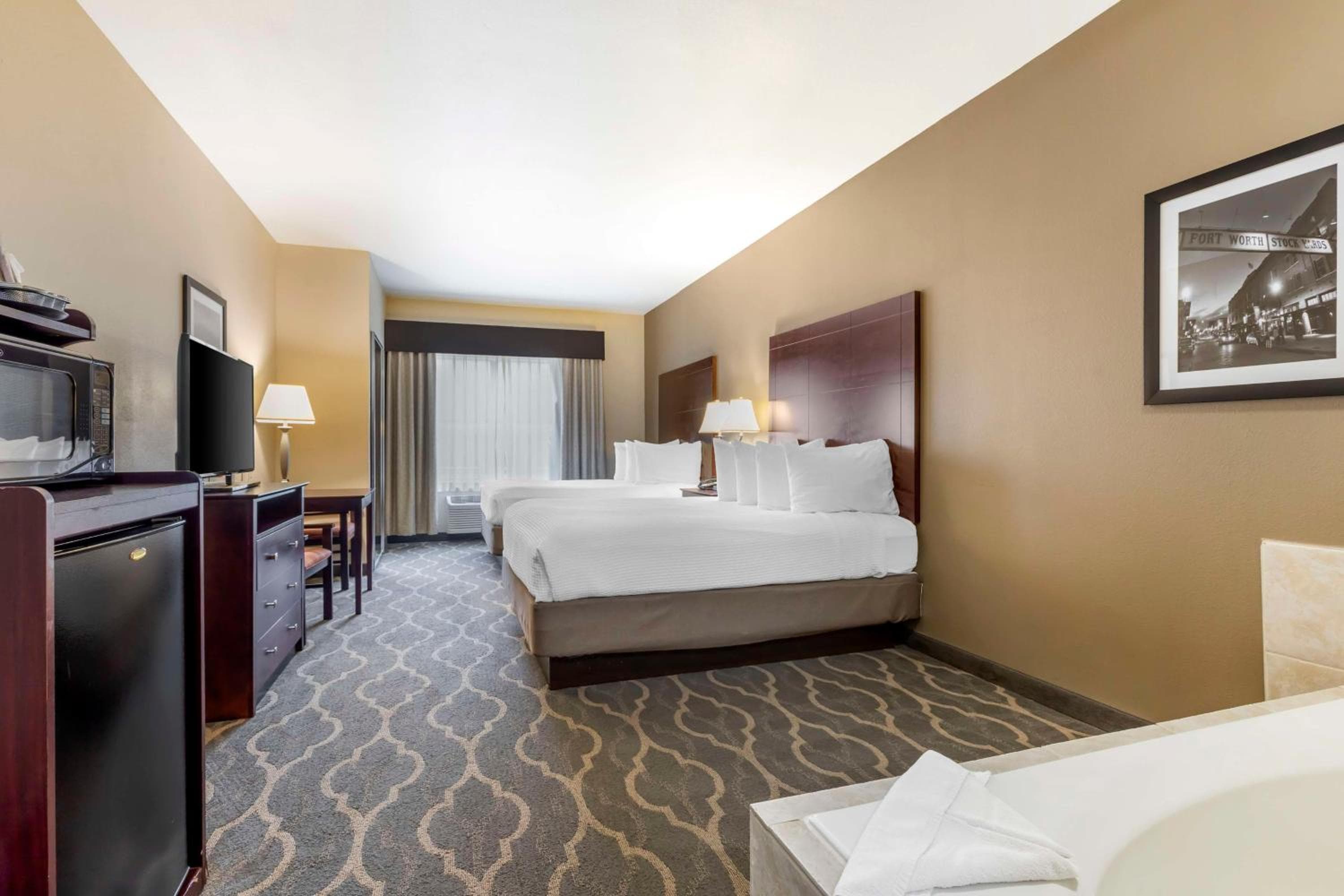 Best Western Plus Burleson Inn & Suites