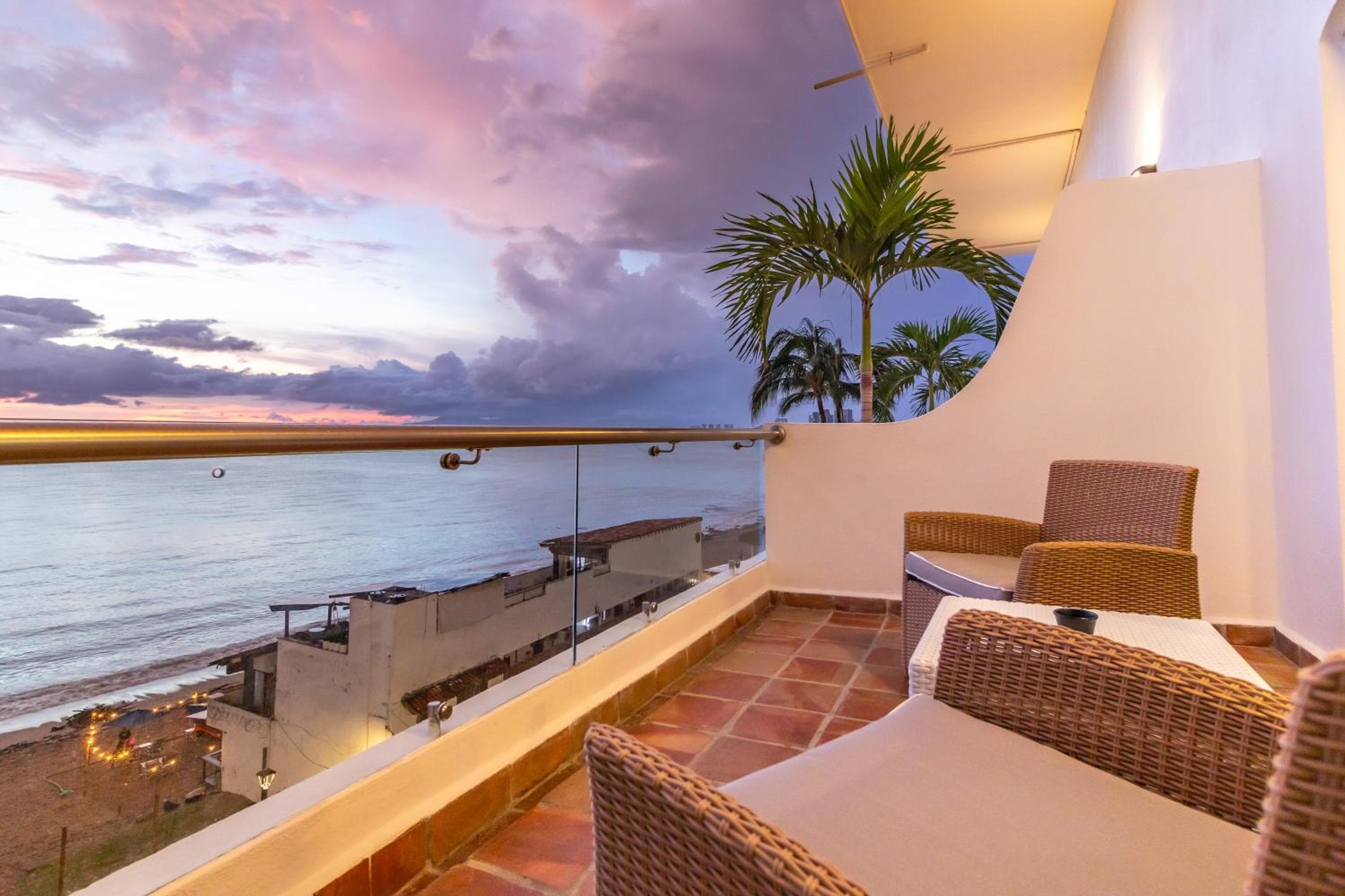 The Paramar Beachfront Boutique Hotel With Breakfast Included - Downtown Malecon