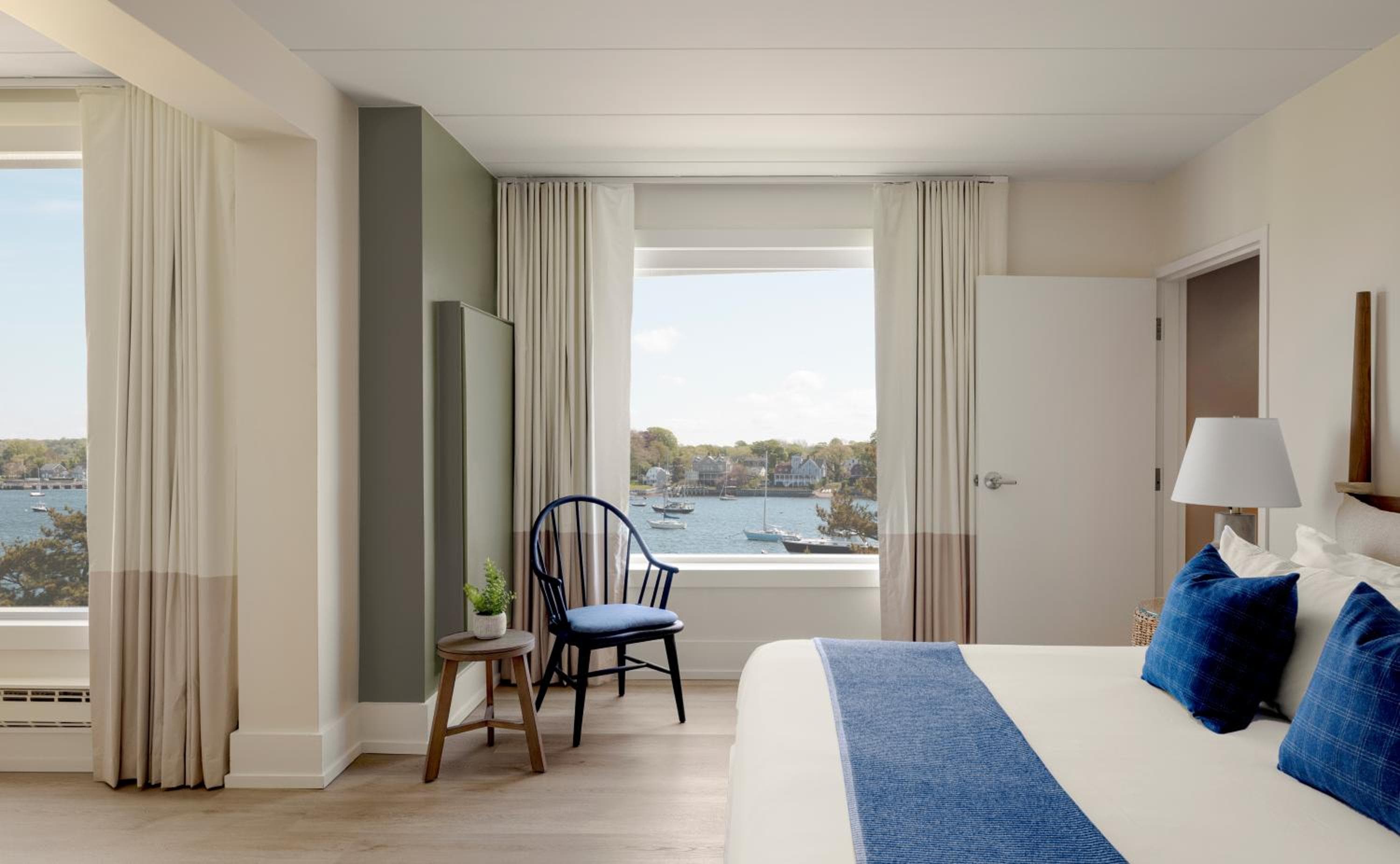 Newport Harbor Island Resort