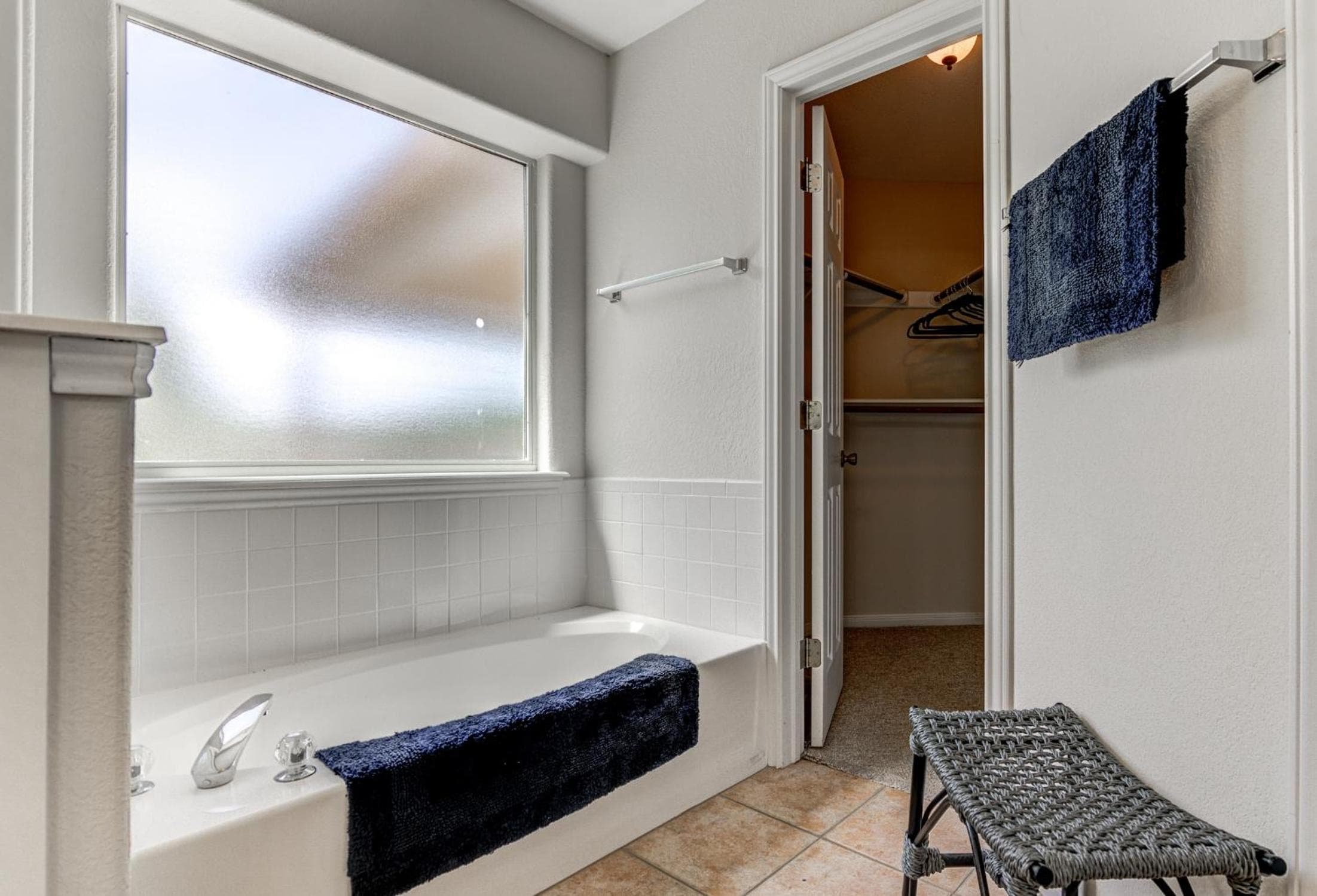 Spacious 3BR Retreat Close to Downtown & Outlets