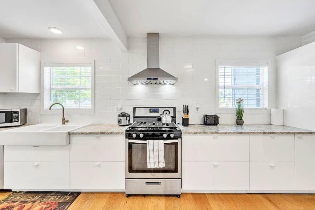 Executive Suite - Prime Location - Sleeps 6