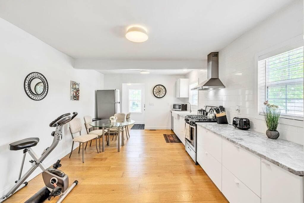 Executive Suite - Prime Location - Sleeps 6