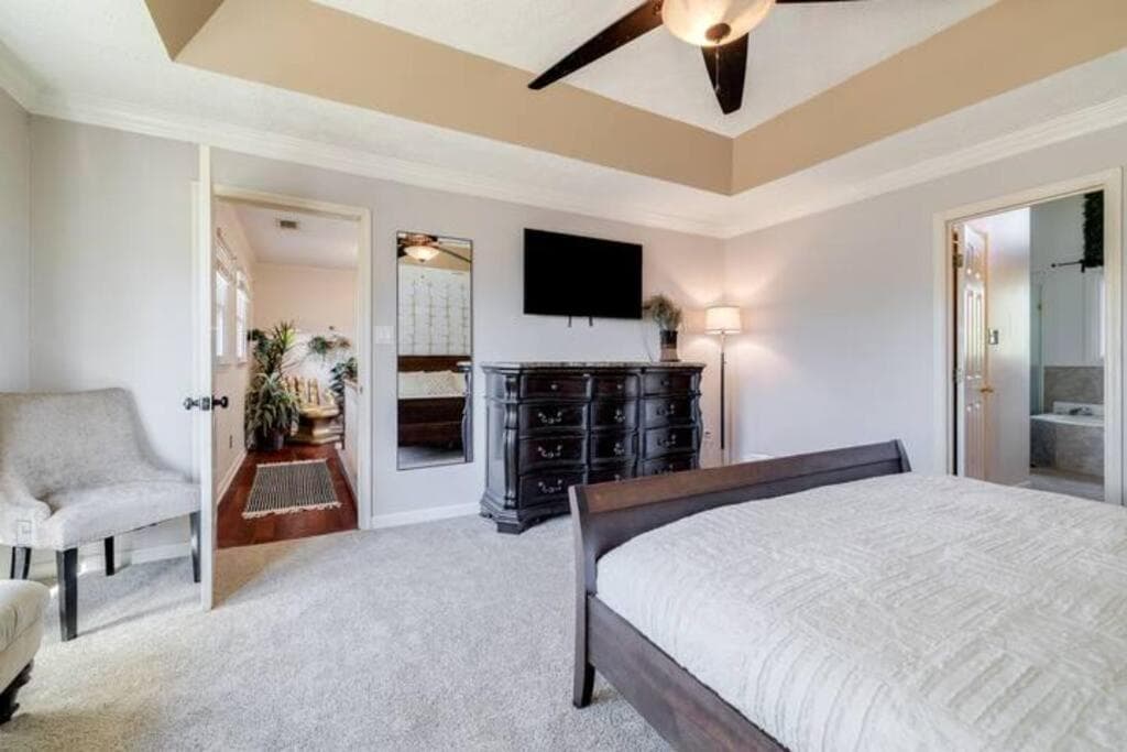 Spacious House Near Savannah Airport - 5 BR