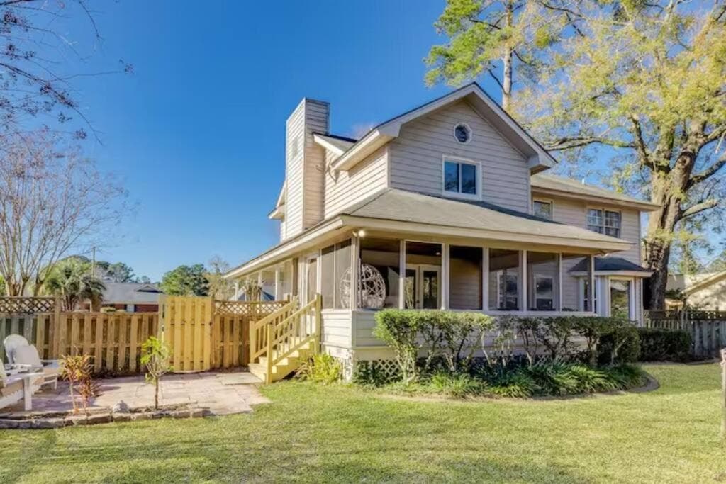 Spacious House Near Savannah Airport - 5 BR