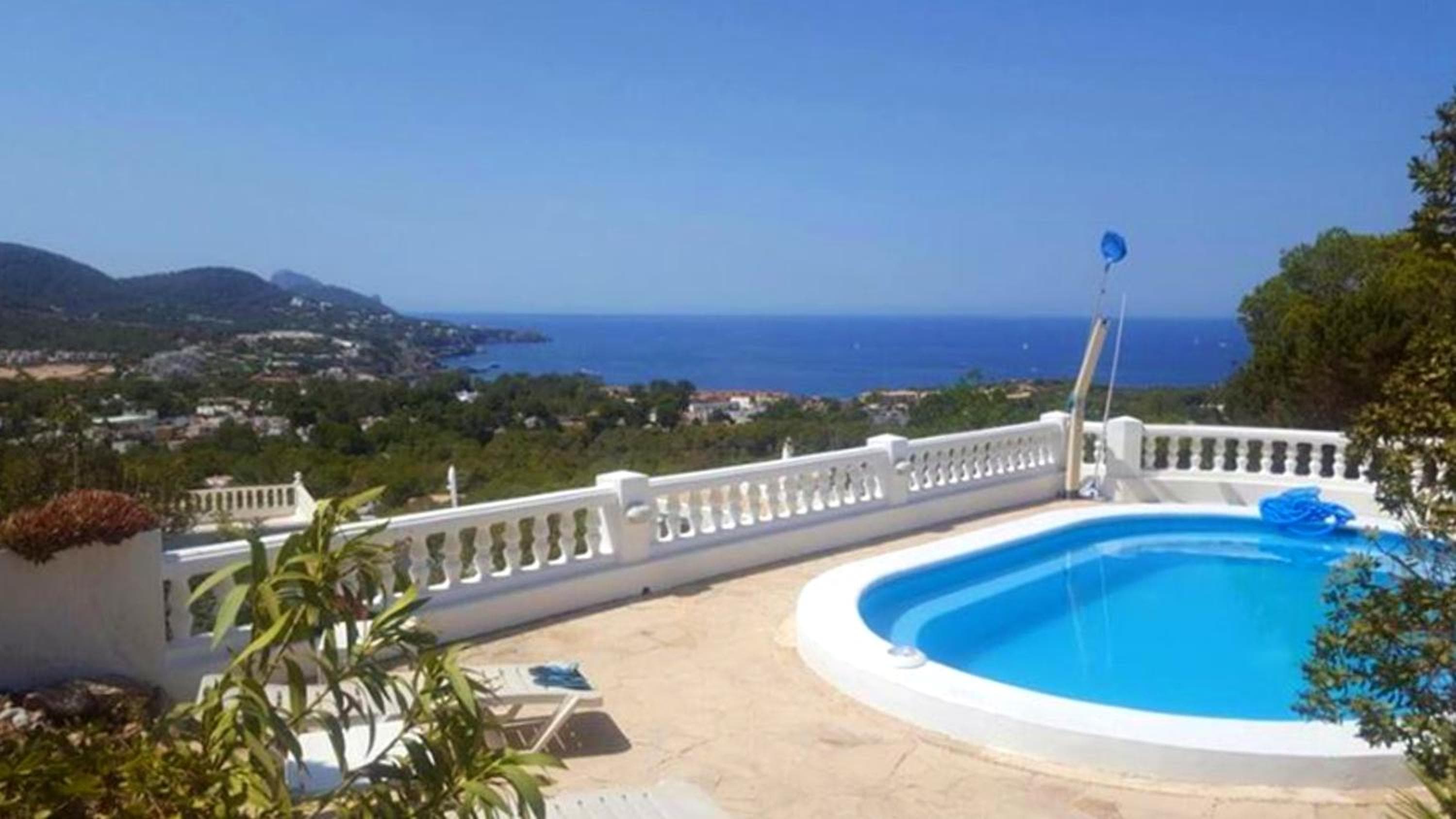 Sophisticated Villa in Sant Josep de sa Talaia with Private Pool
