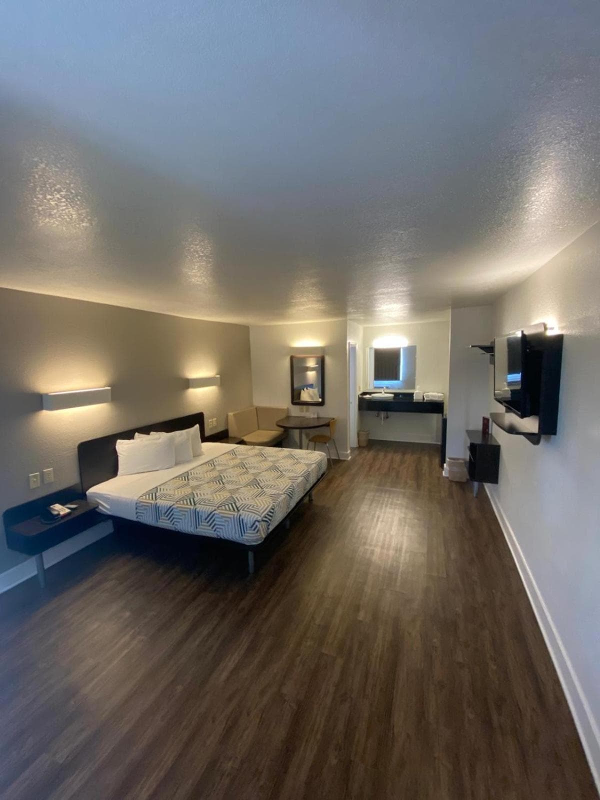 Motel 6 Manchester TN