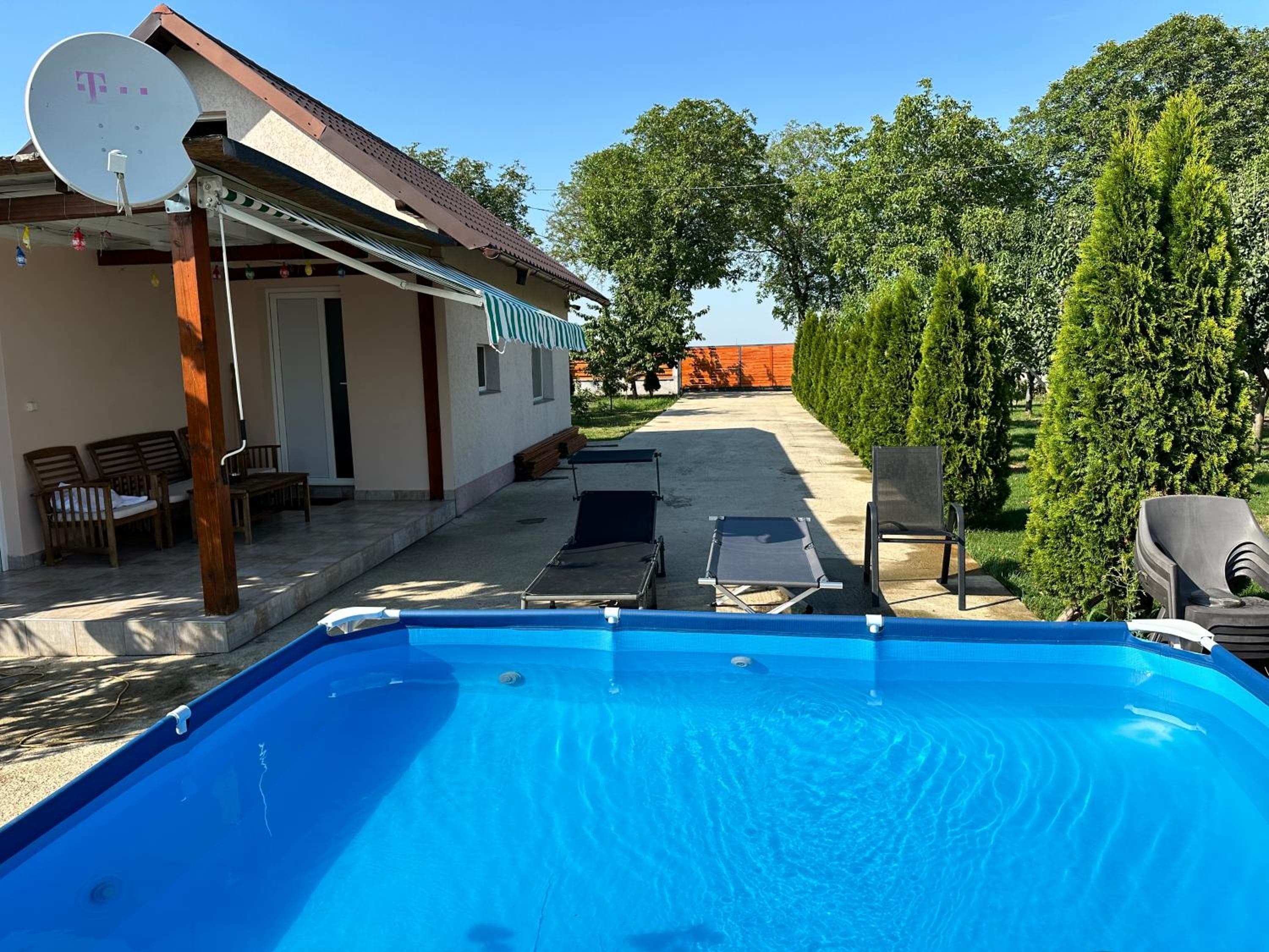 Casuta din livada
