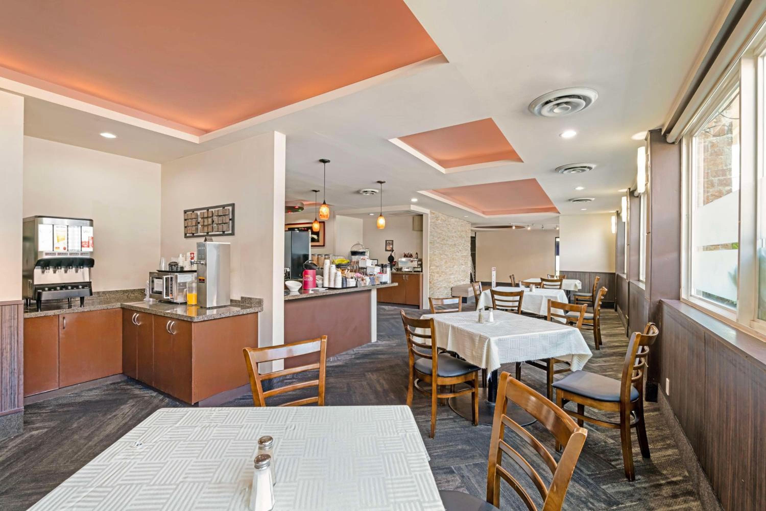 Best Western PLUS Burnaby Hotel