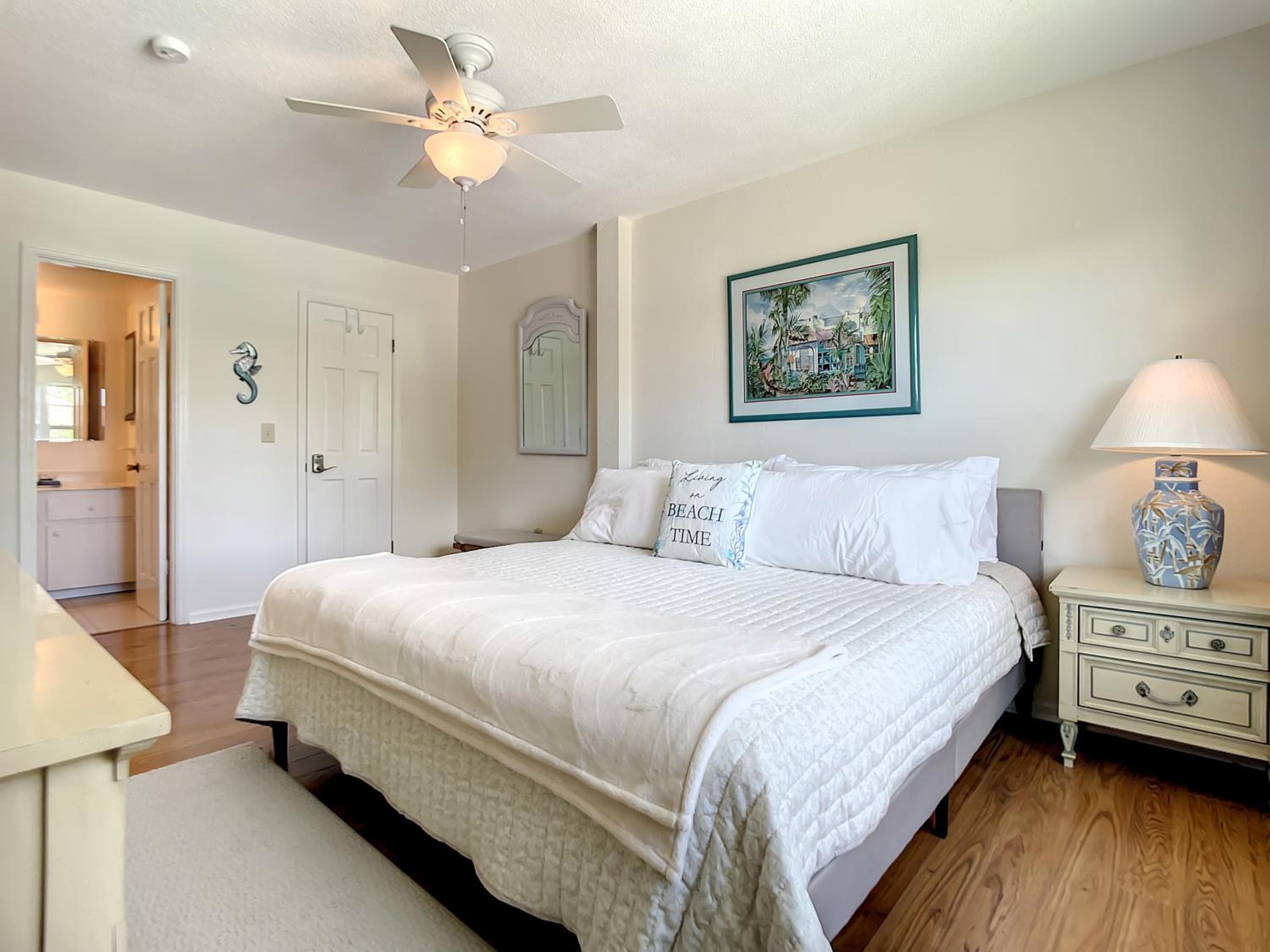 New Rental Quiet Tropical Oasis with Pool View - Coronado Cove