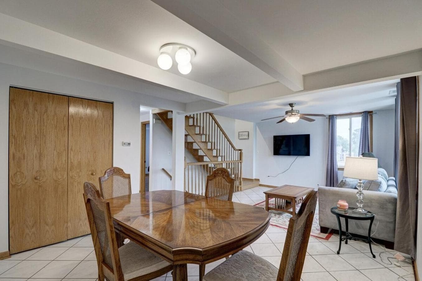 Getaway Near ORD With Great Local Amenities