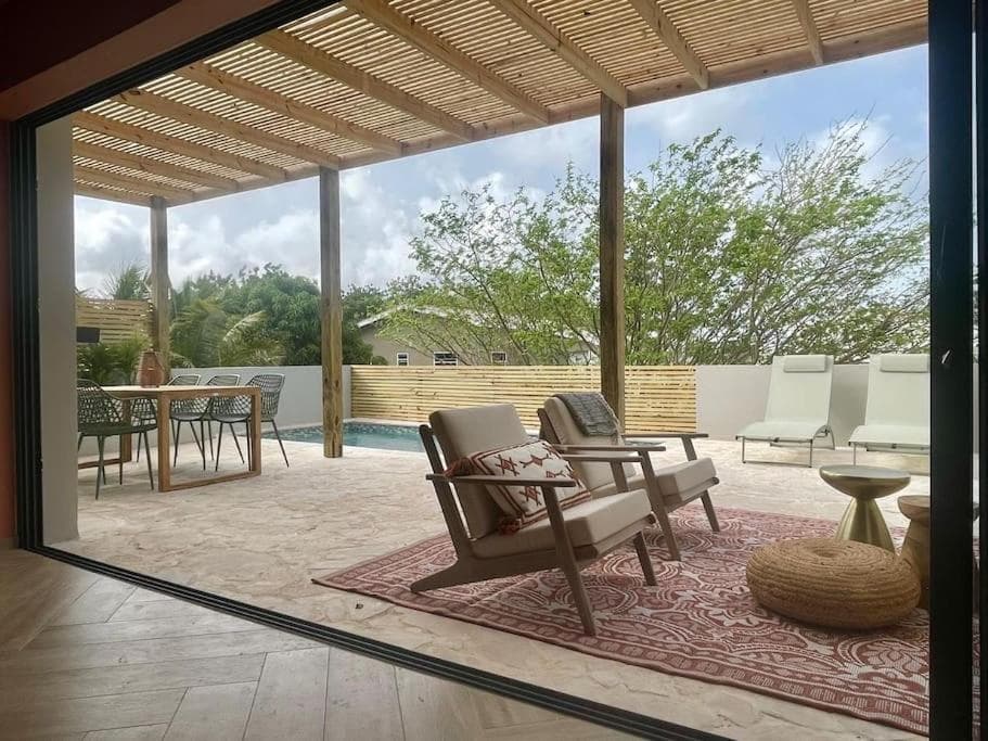 Villa Janssen with private pool, Jan Thiel 6p