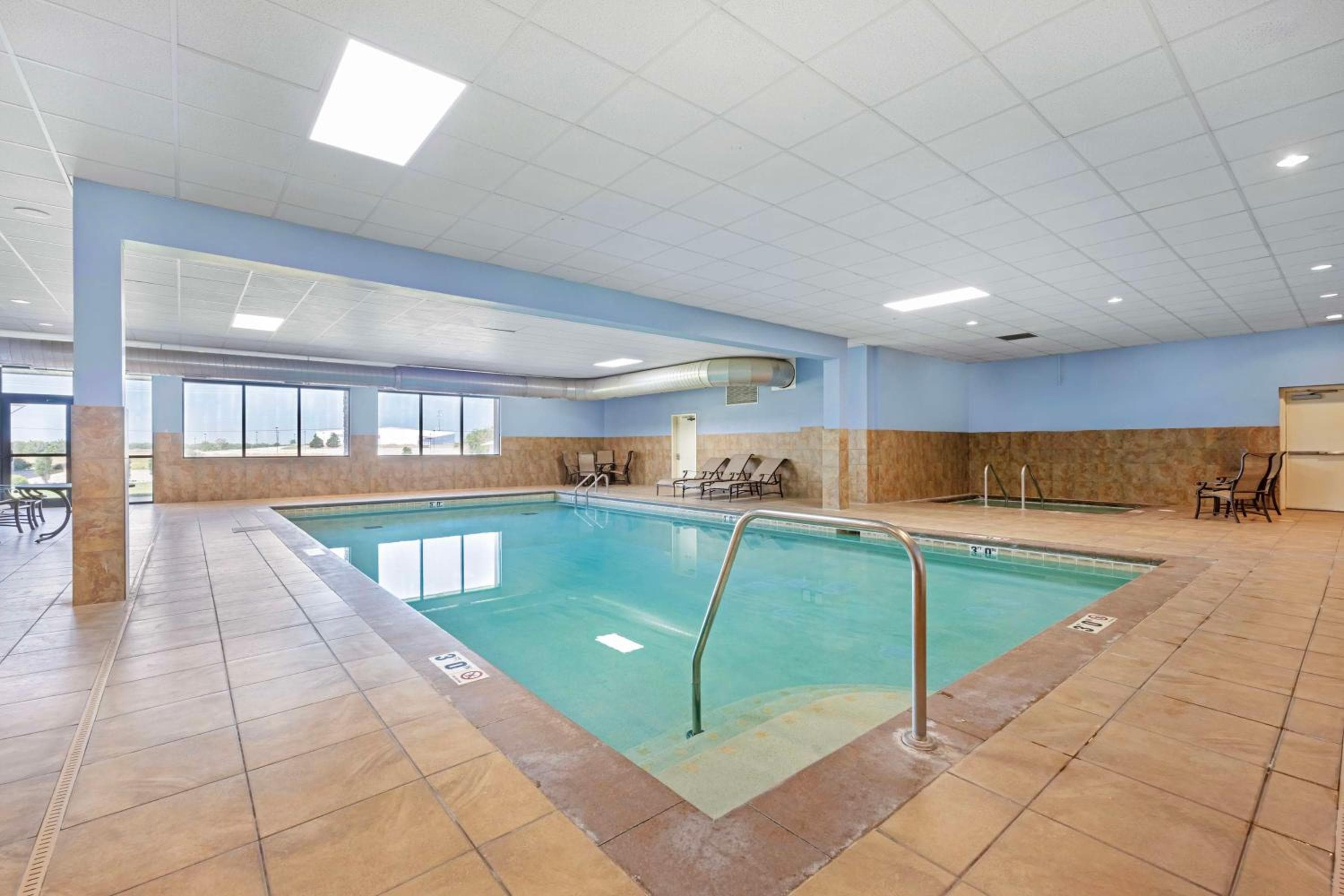Best Western Plus Mid Nebraska Inn & Suites