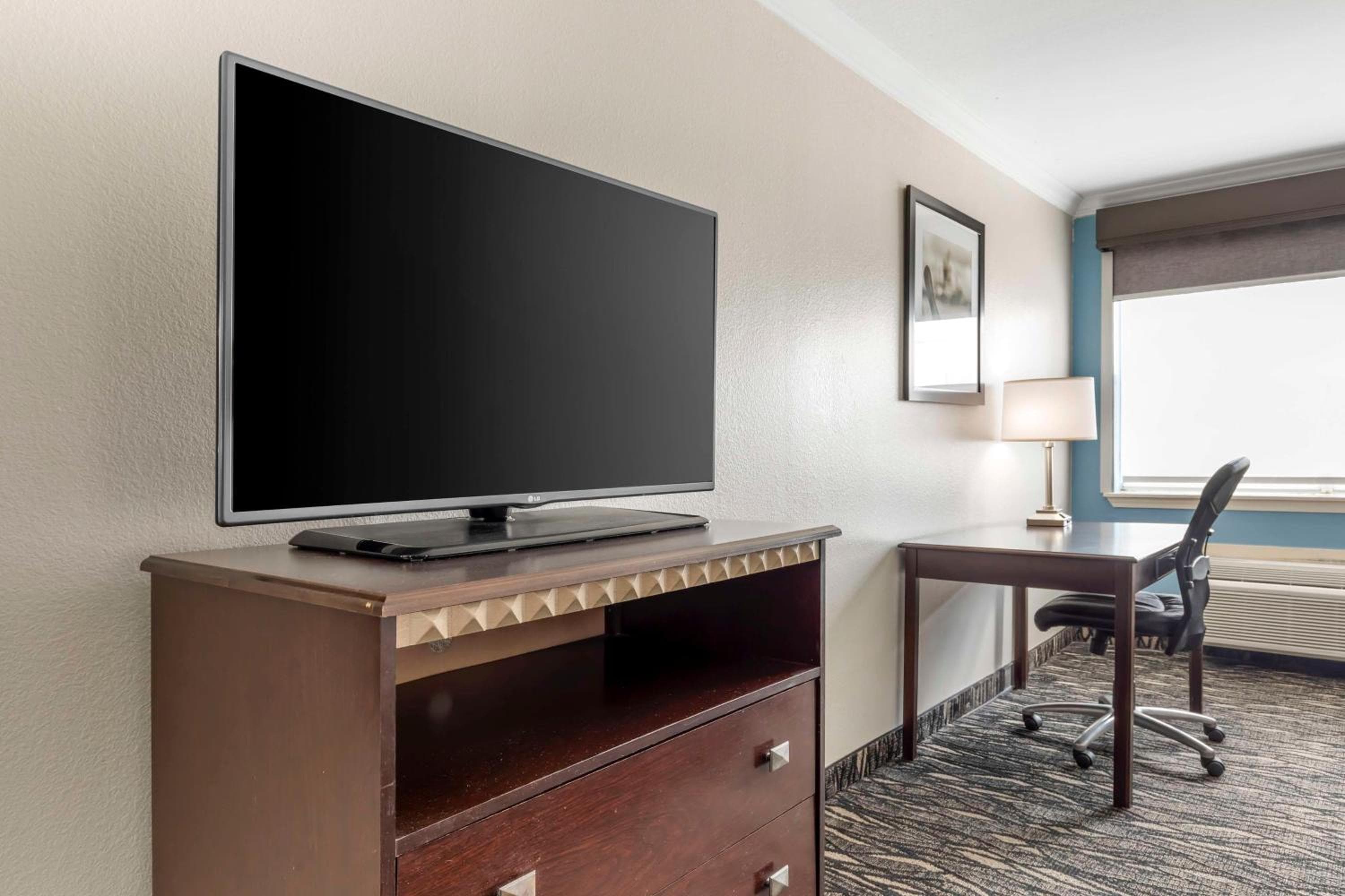Best Western Plus Lake Worth Inn & Suites