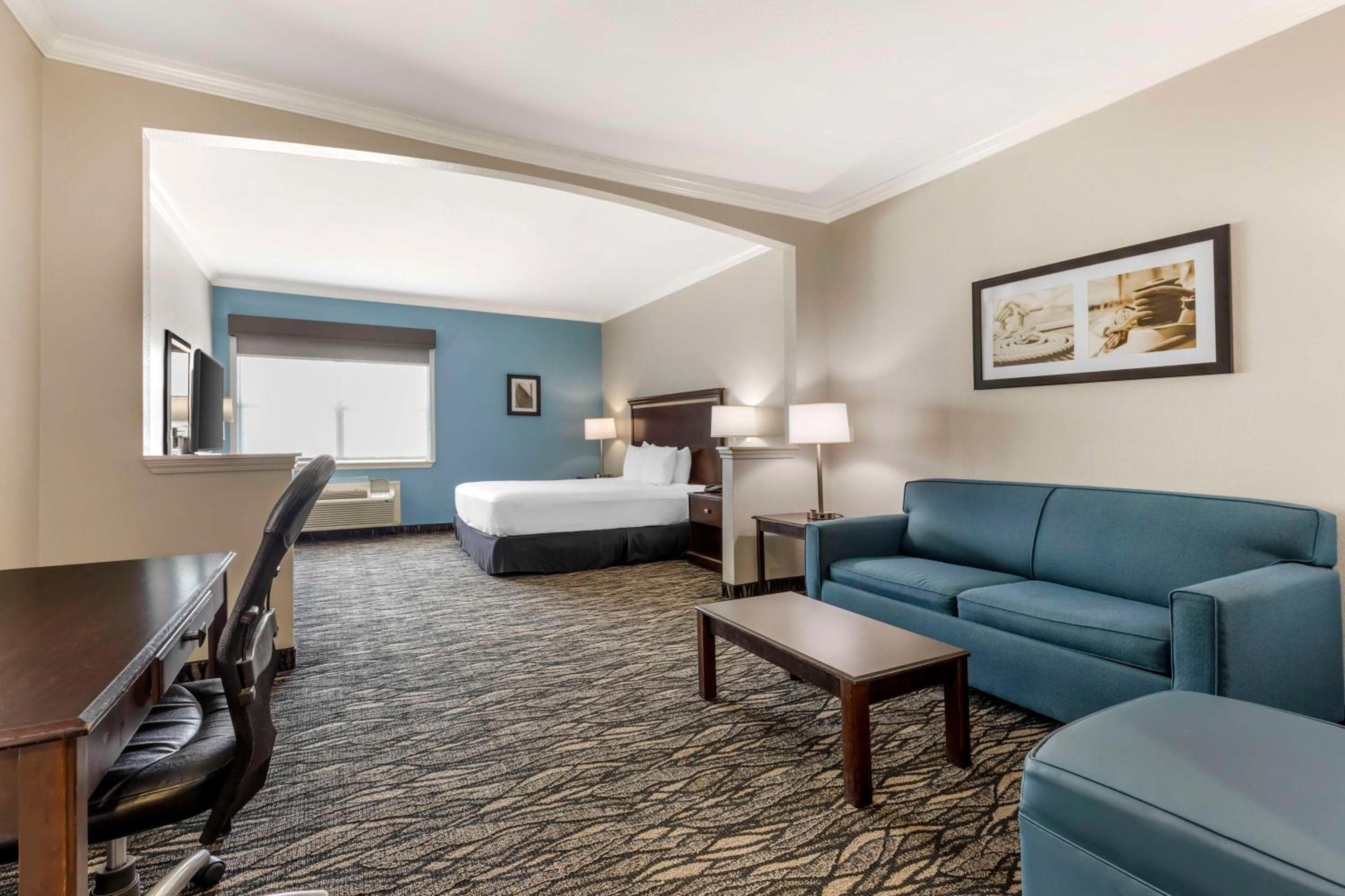 Best Western Plus Lake Worth Inn & Suites