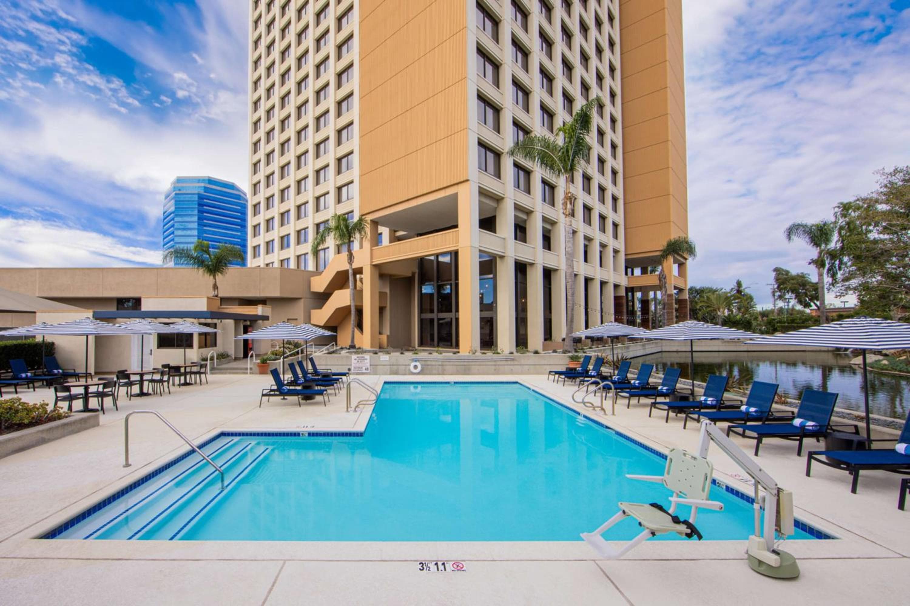 Hotel Fera Anaheim, a DoubleTree by Hilton Hotel