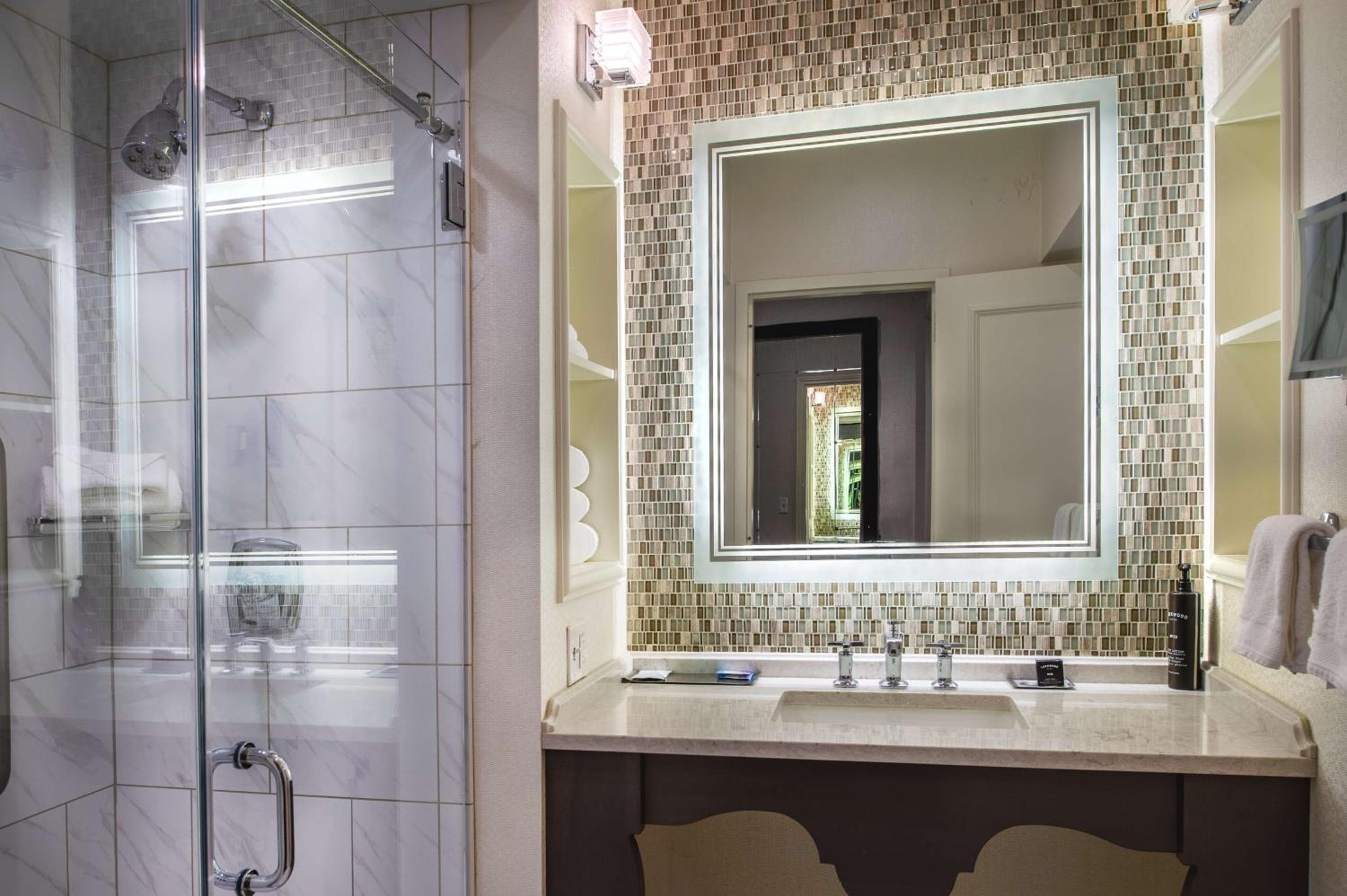 St. Louis Union Station Hotel, Curio Collection by Hilton